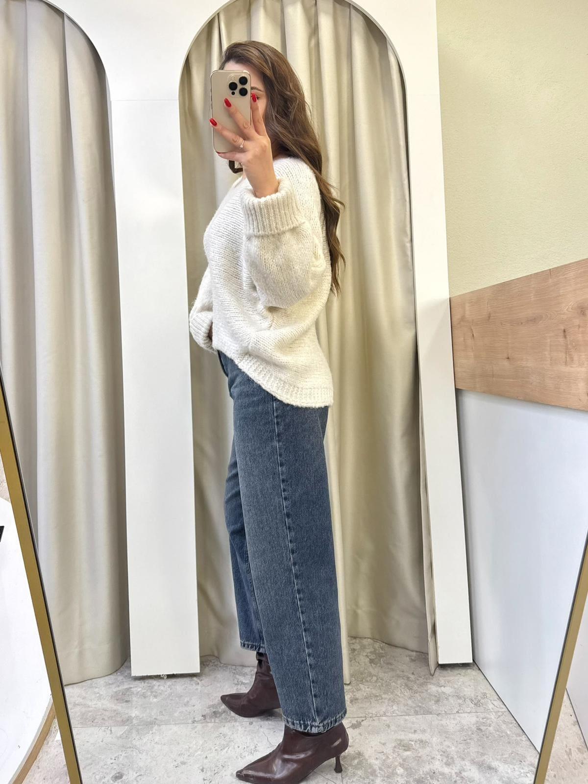 Niss Krem Kayık Yaka Oversize Kazak