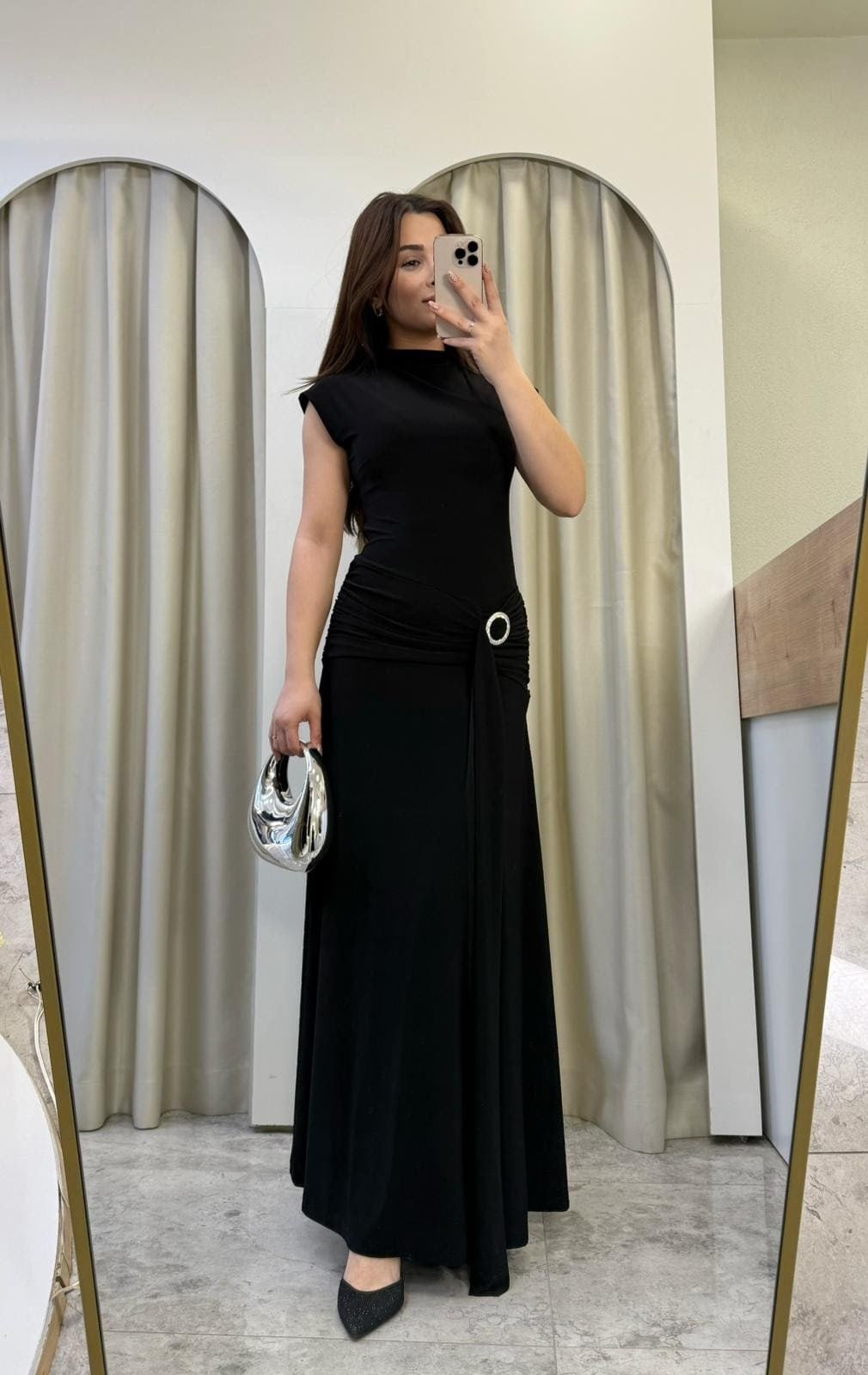 Rovia Gümüş Tokalı Siyah Elbise