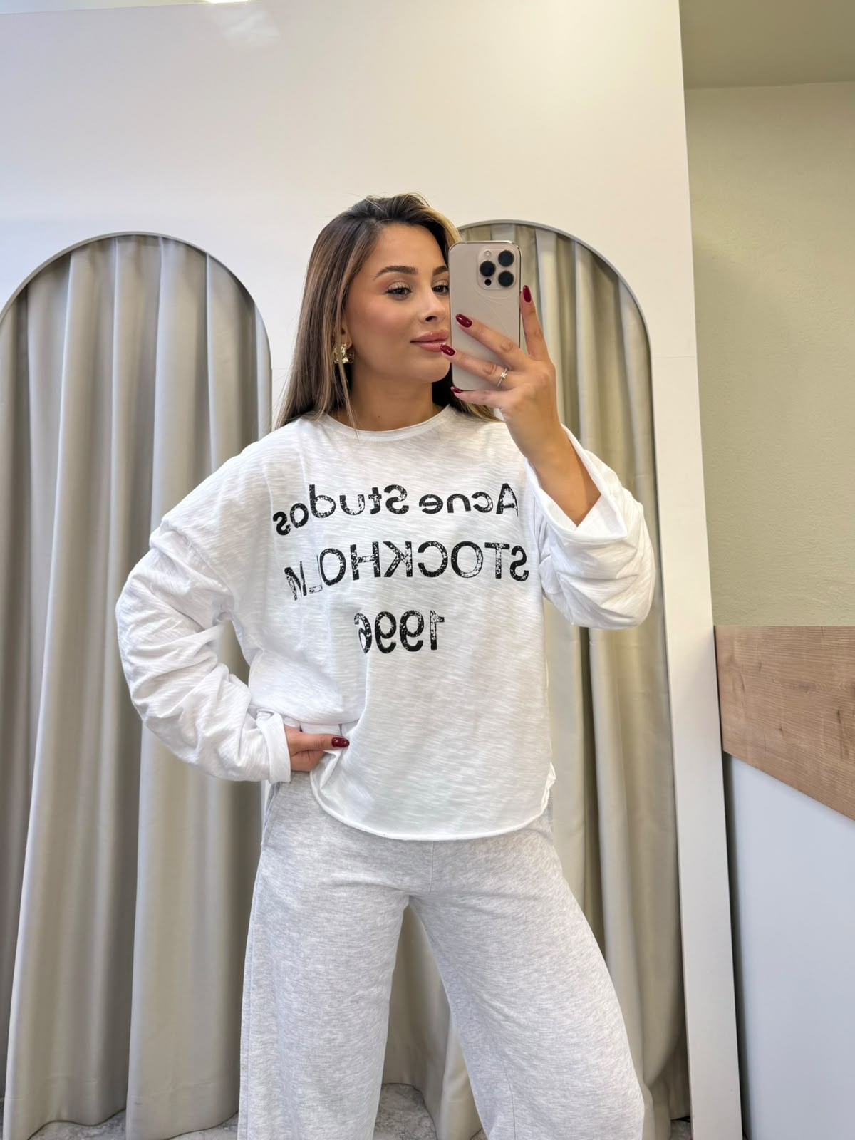 Styles Beyaz Baskılı Marka Model Basic