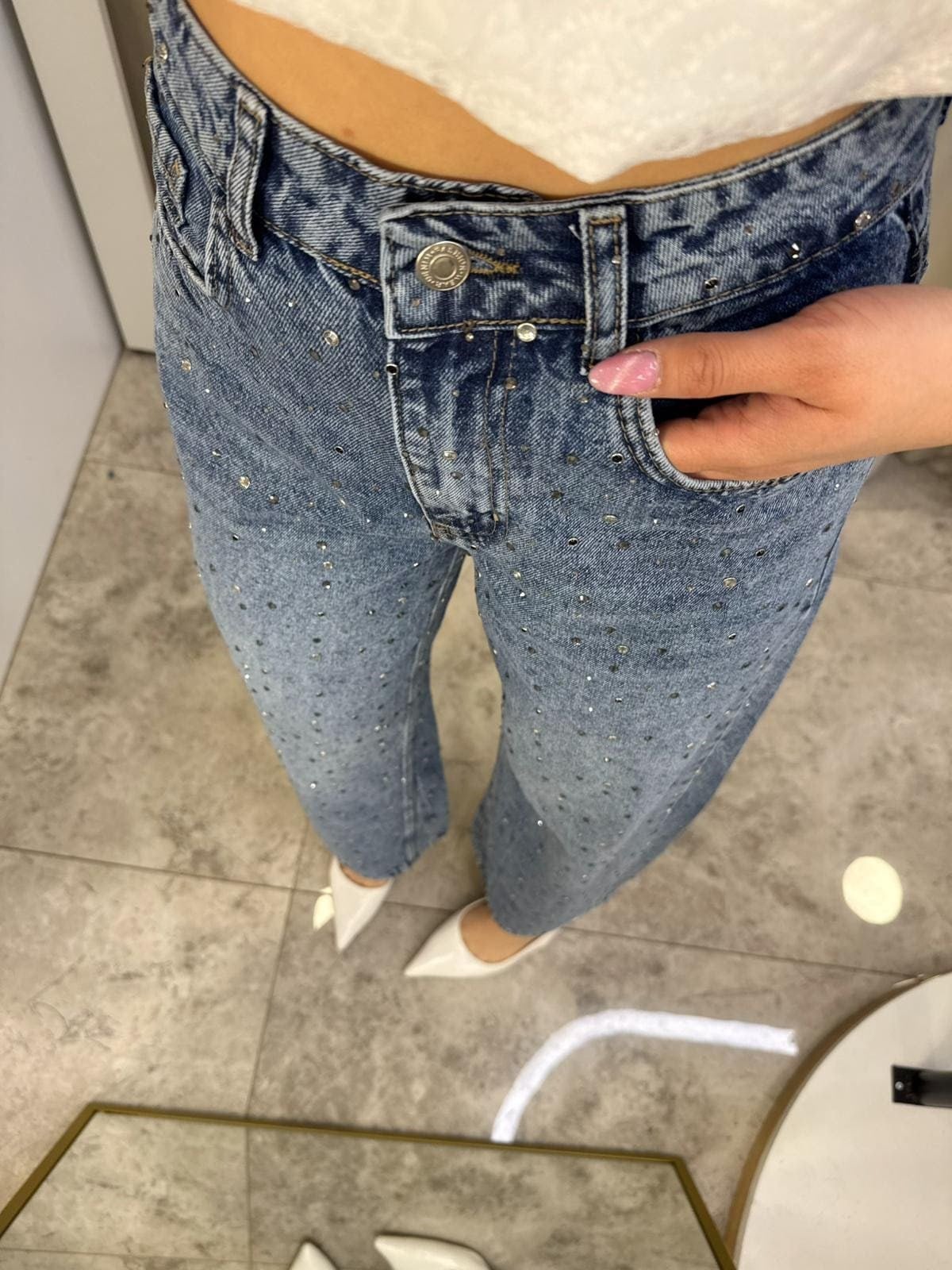 White Full Taşlı Rahat Kalıp Jean Mavi