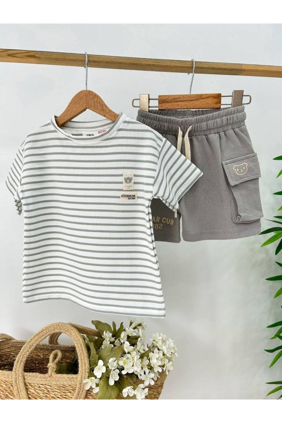 Gofre Kumaştan Ayıcık Baskılı Erkek Çocuk T-shirt ve Şort Takım