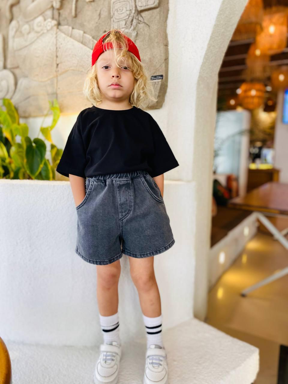 Mavi Kot Şort ve Siyah Tshirt Bayramlık Unisex 2 'liTakım
