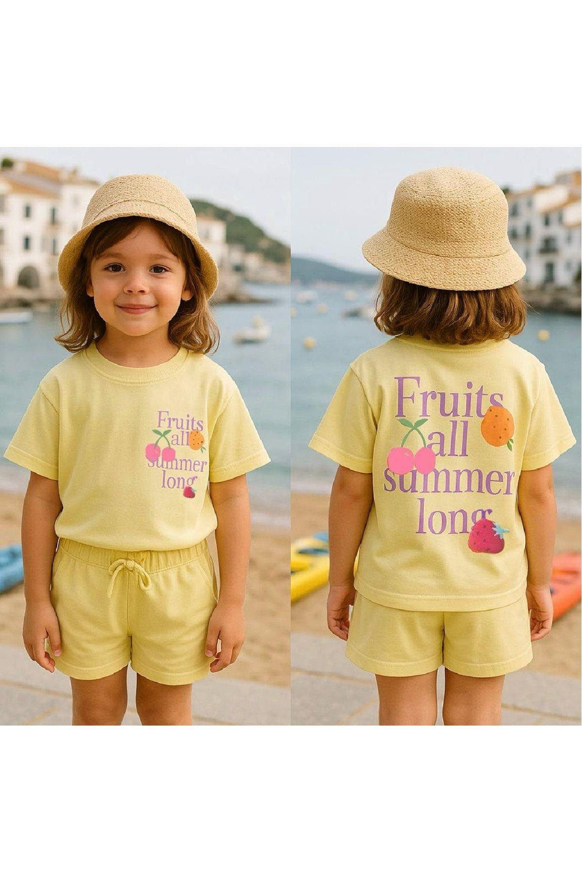 Sırt Baskılı T-shirt ve Şort Alt Üst Kız Çocuk Takım (3-10 Yaş)