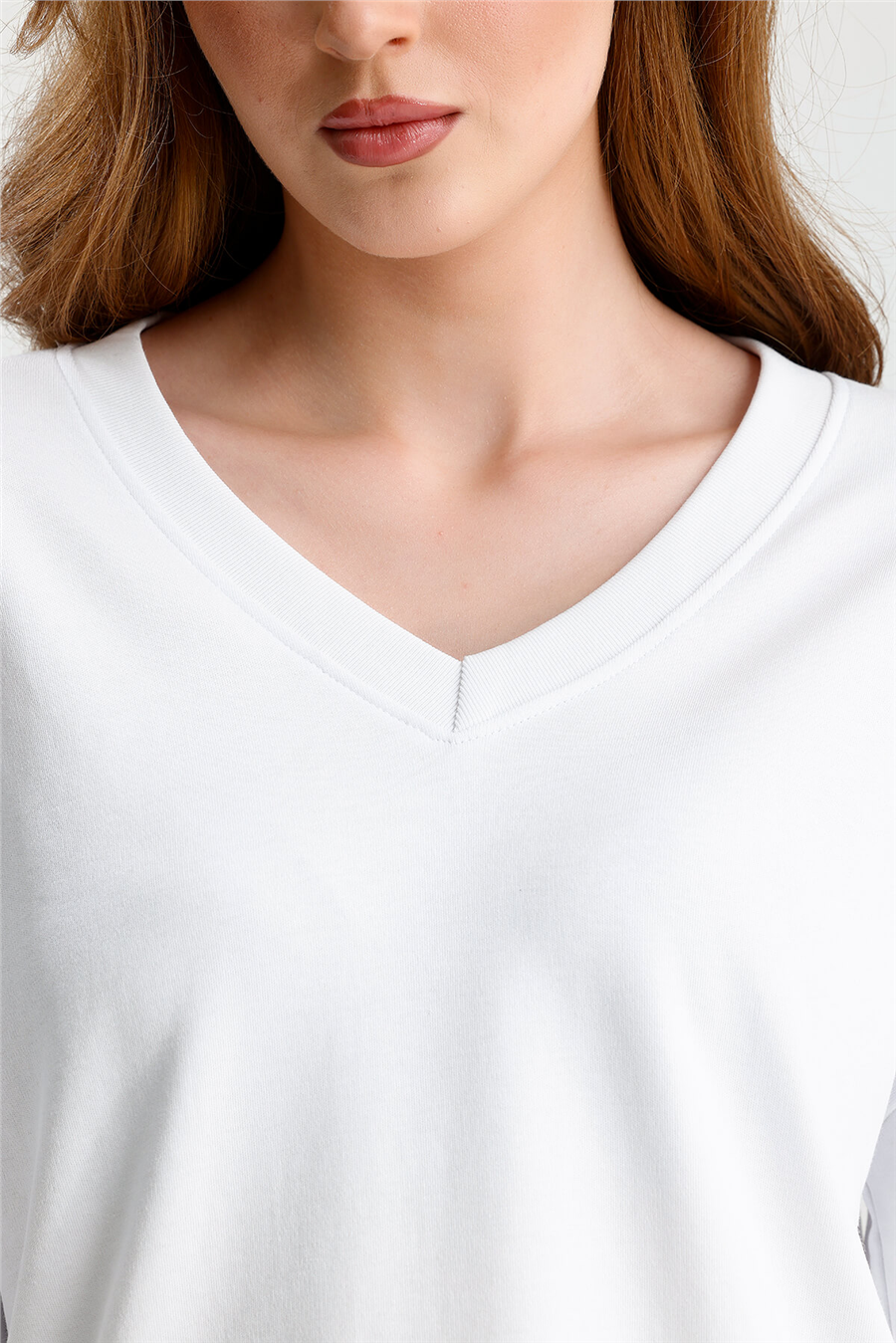 Beyaz  V Yaka Over Tshirt