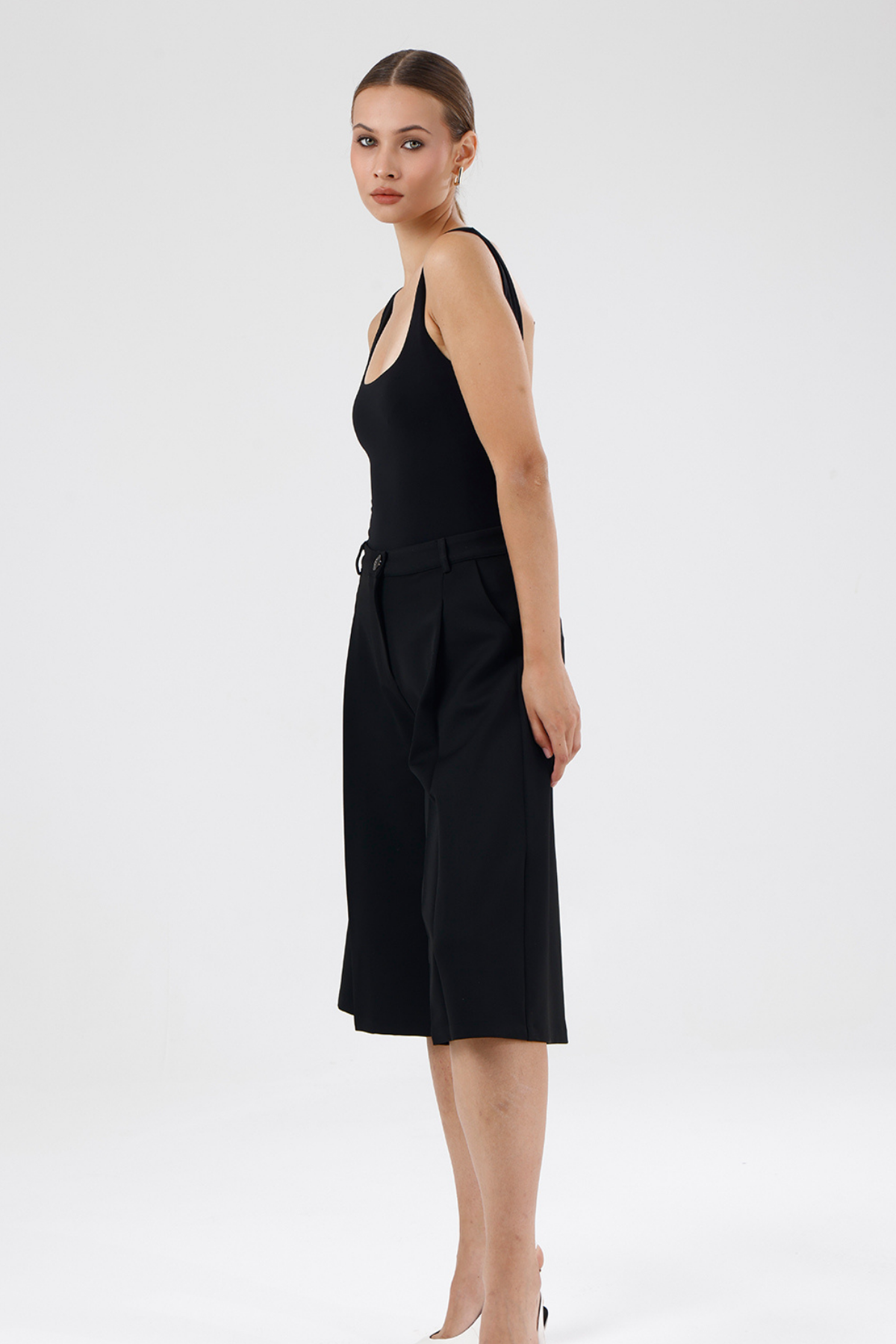Capella Saten Gabardin Siyah Bermuda , Pantolon