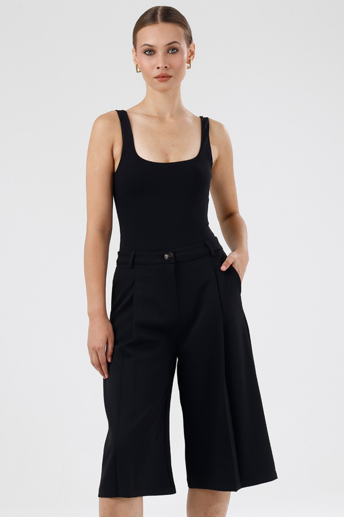 Capella Saten Gabardin Siyah Bermuda , Pantolon