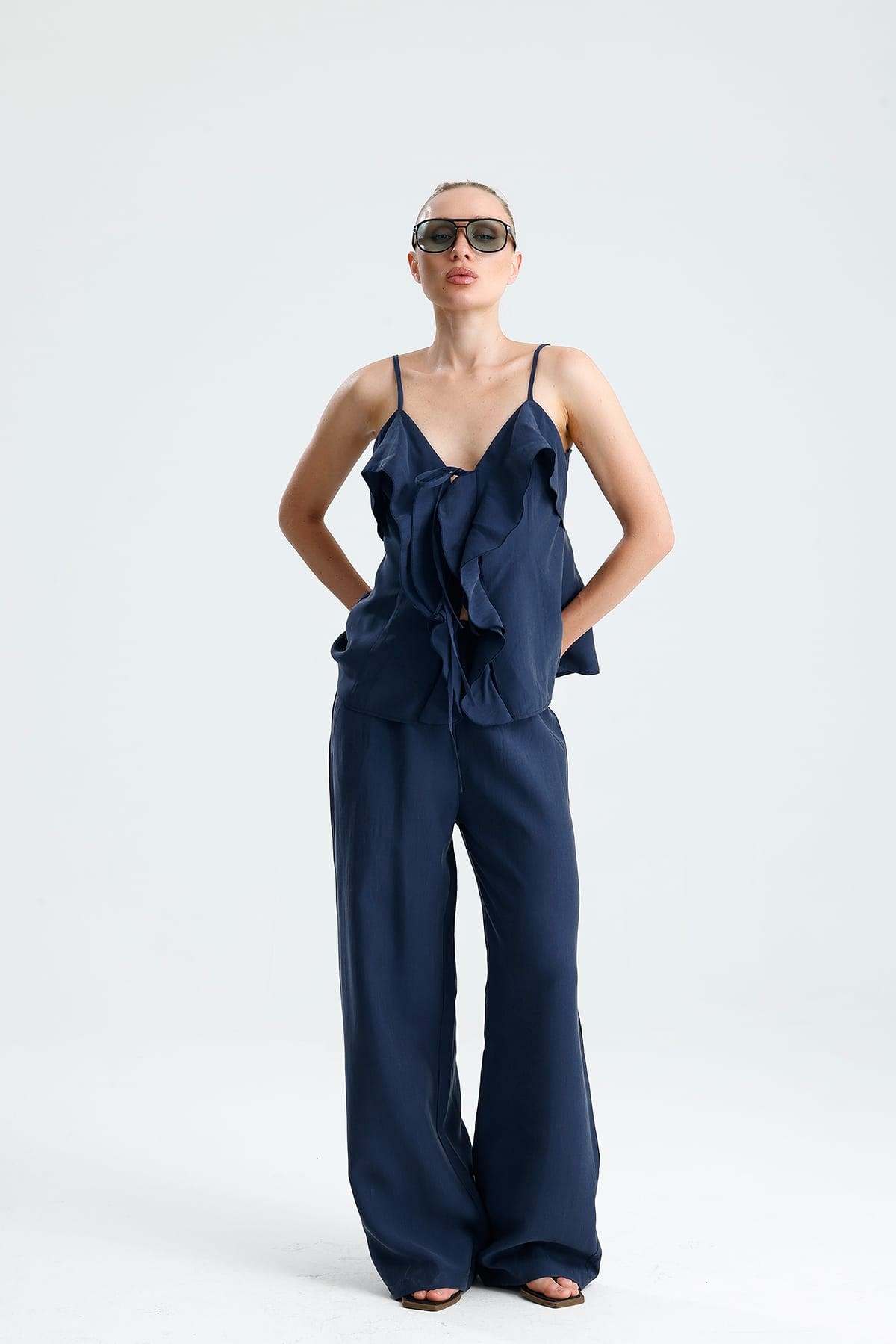 LAVANDA Ön Volanlı Bağcıklı Bluz Ve Pantolon İndigo Takım