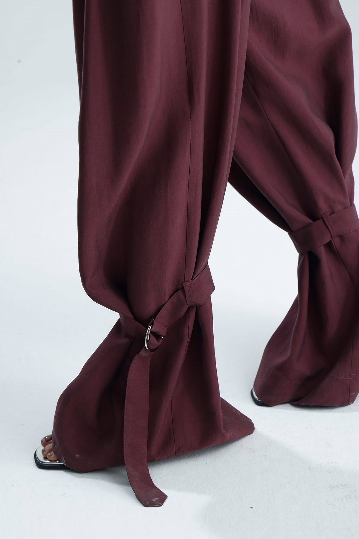 MARA Paça Kemer Detaylı Mürdüm Pantolon