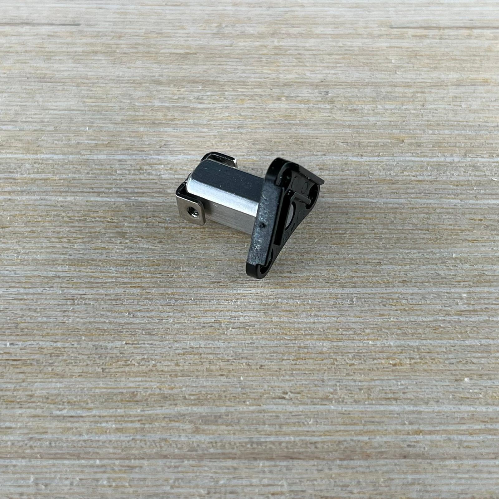 Djı Mini 5 Pro  Ön Menteşe