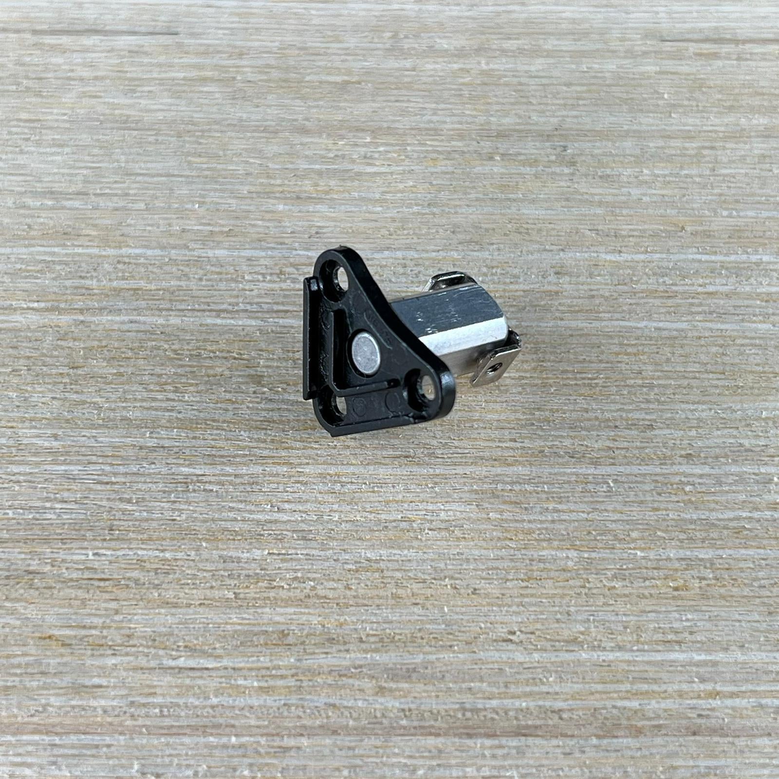 Djı Mini 5 Pro  Ön Menteşe