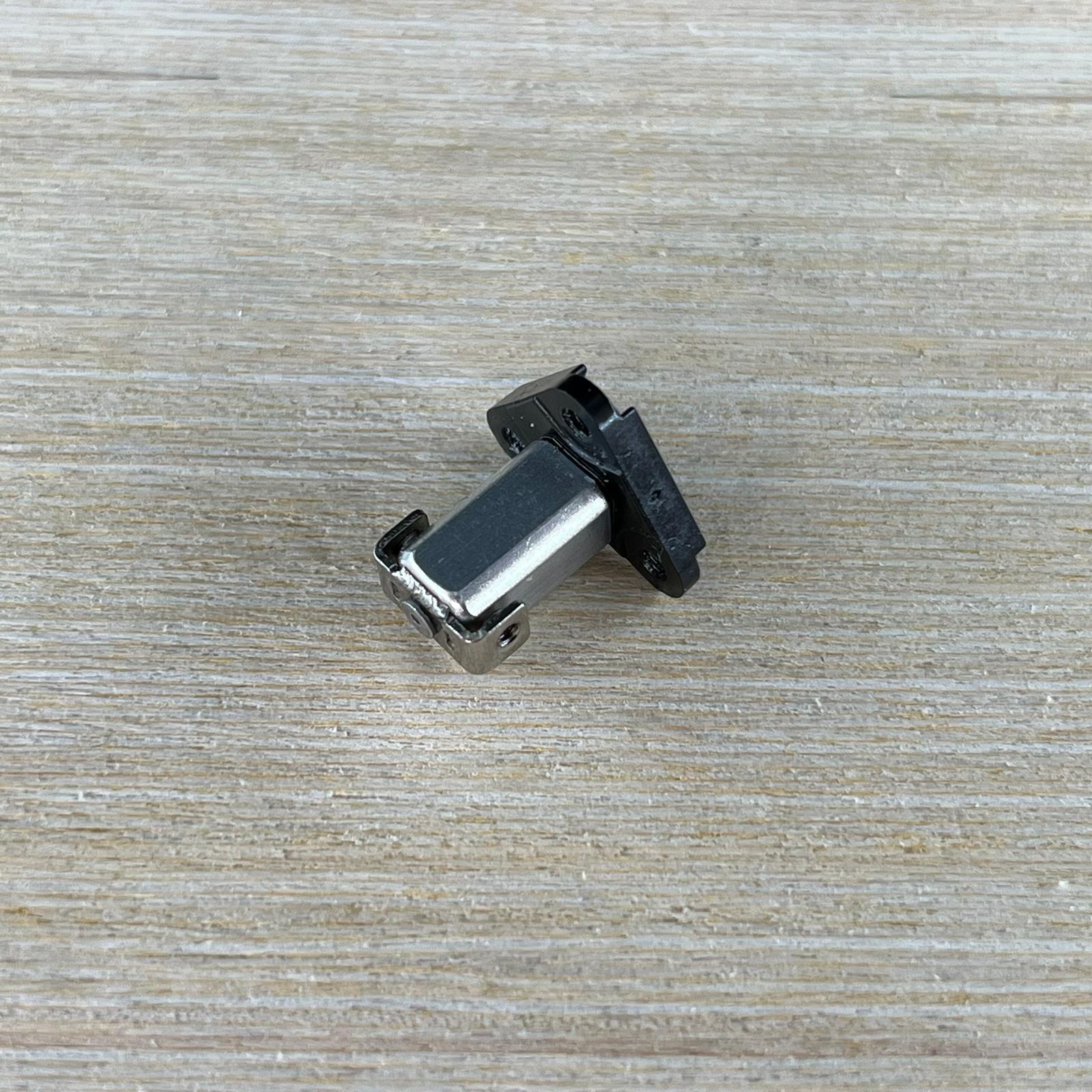 Djı Mini 5 Pro  Ön Menteşe