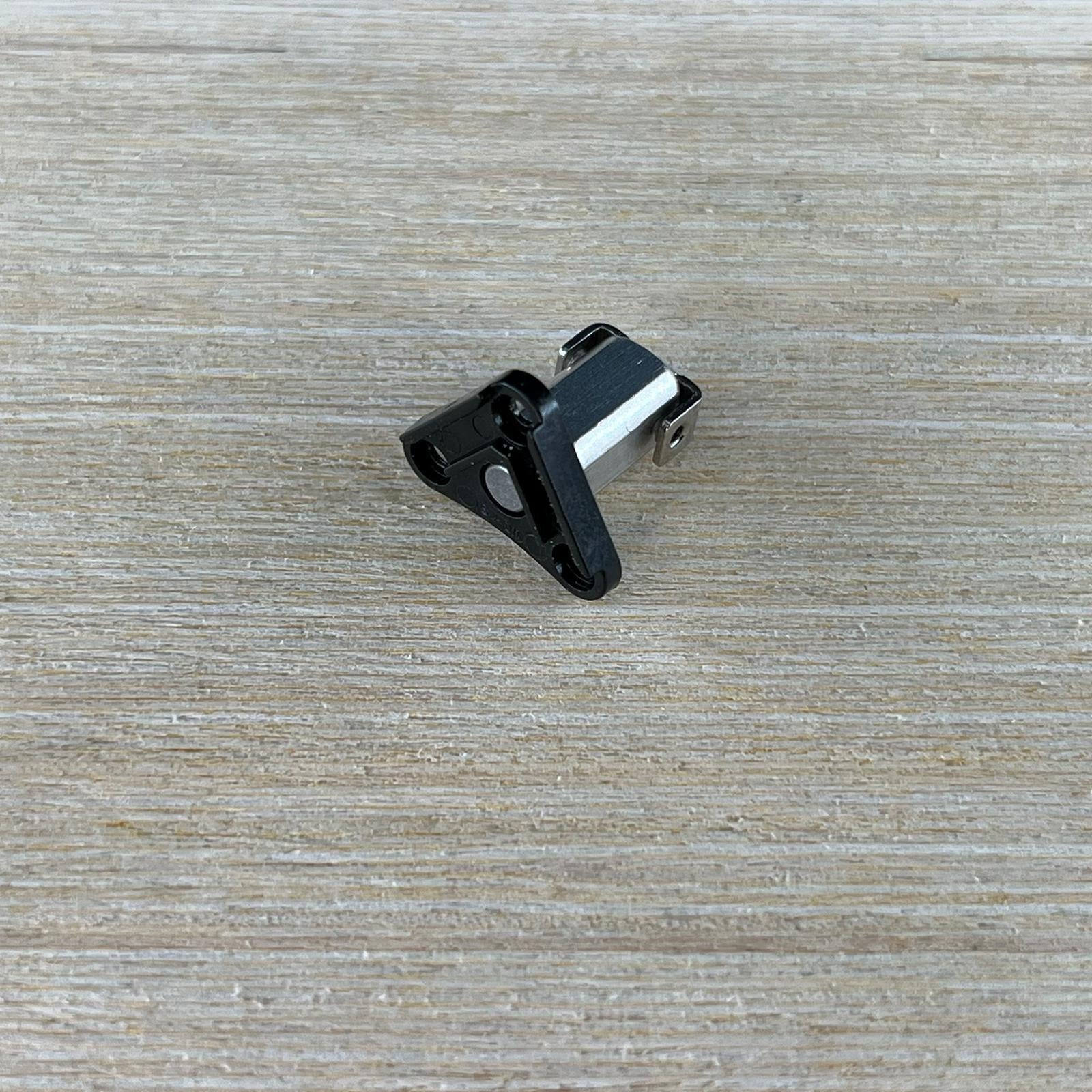 Djı Mini 5 Pro  Ön Menteşe