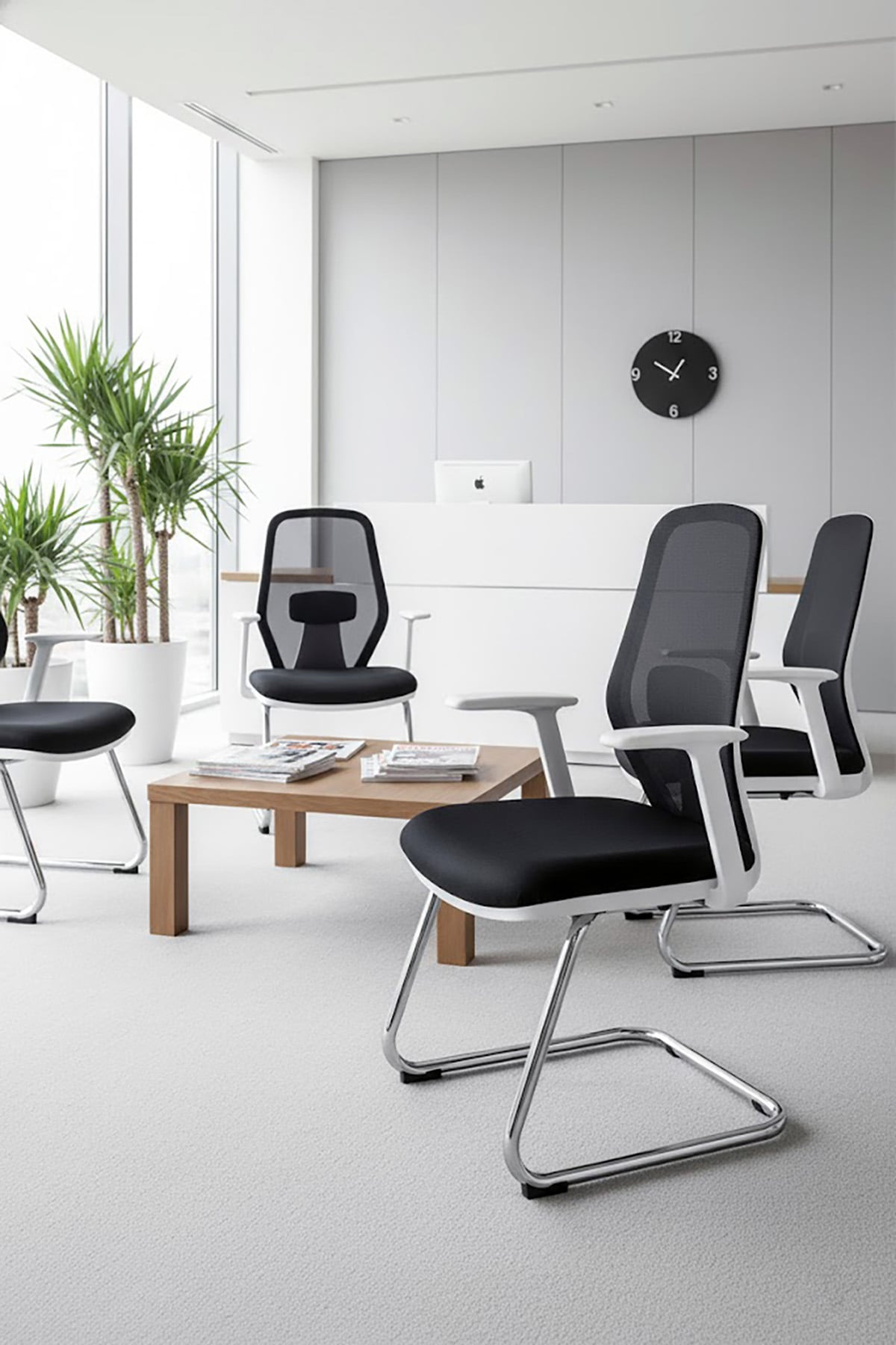 Ofisbazaar Dali Beyaz Fileli Misafir Koltuğu | Ergonomik Toplantı ve Bekleme Koltuğu Siyah fileli