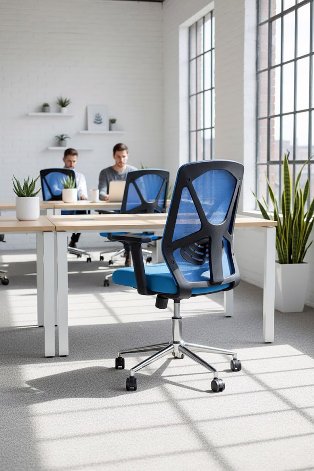 Ofisbazaar Dolphin Siyah Fileli Çalışma Koltuğu | Ergonomik Şef ve Toplantı Koltuğu Açık Mavi