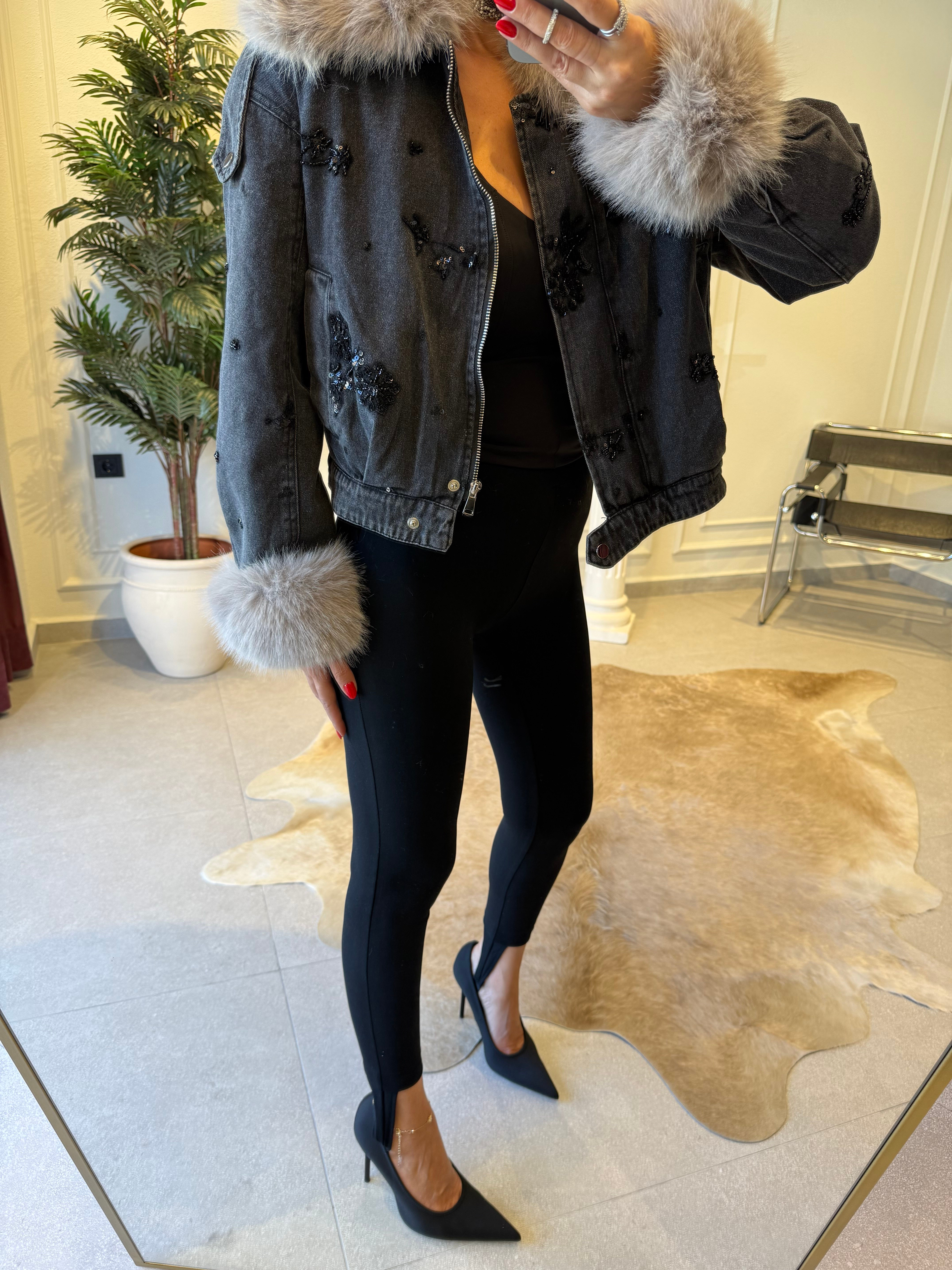 Antrasit İşleme Detaylı Kürklü Denim Ceket