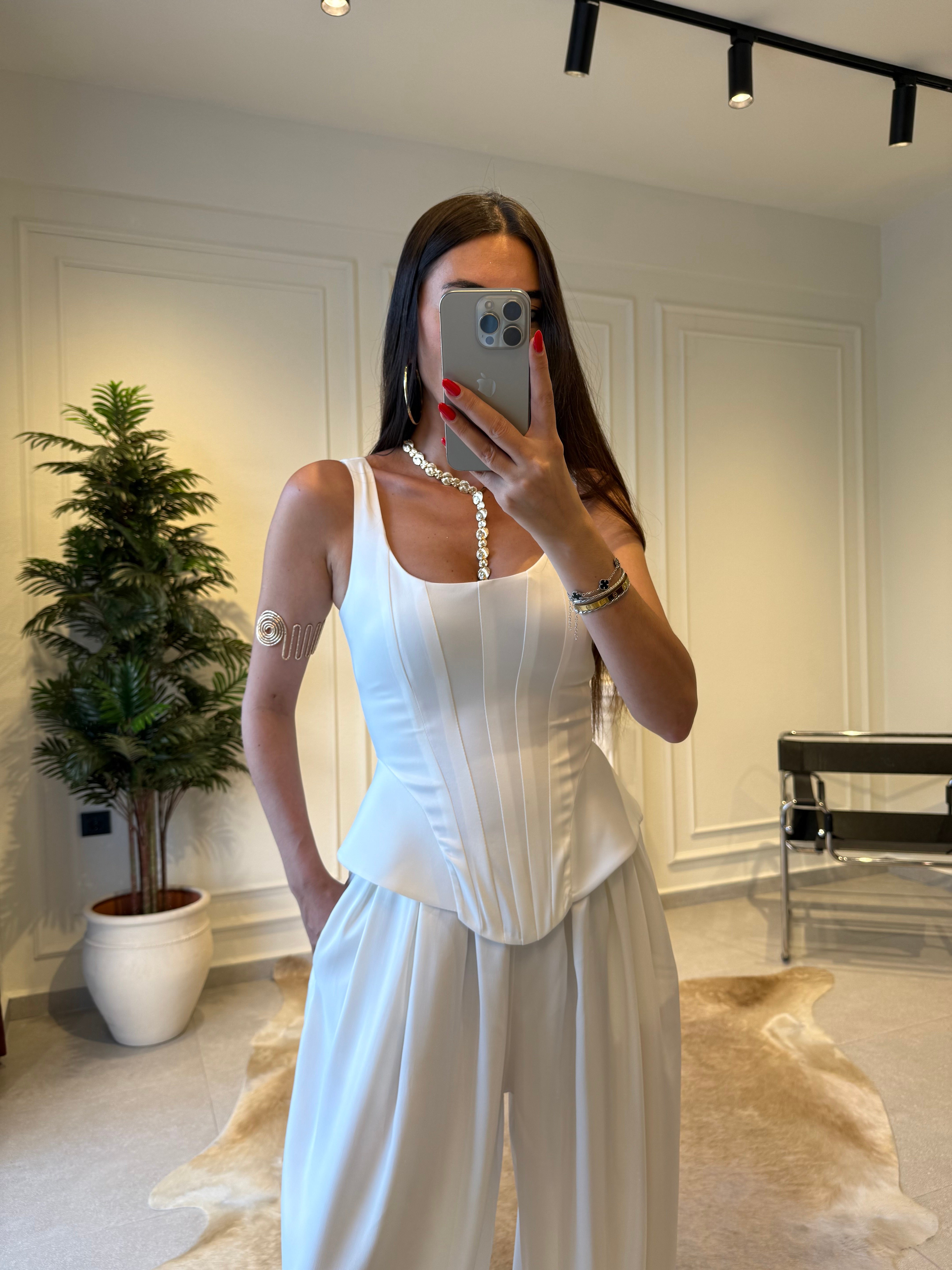 Beyaz Fermuarlı Balenli Korse Bluz