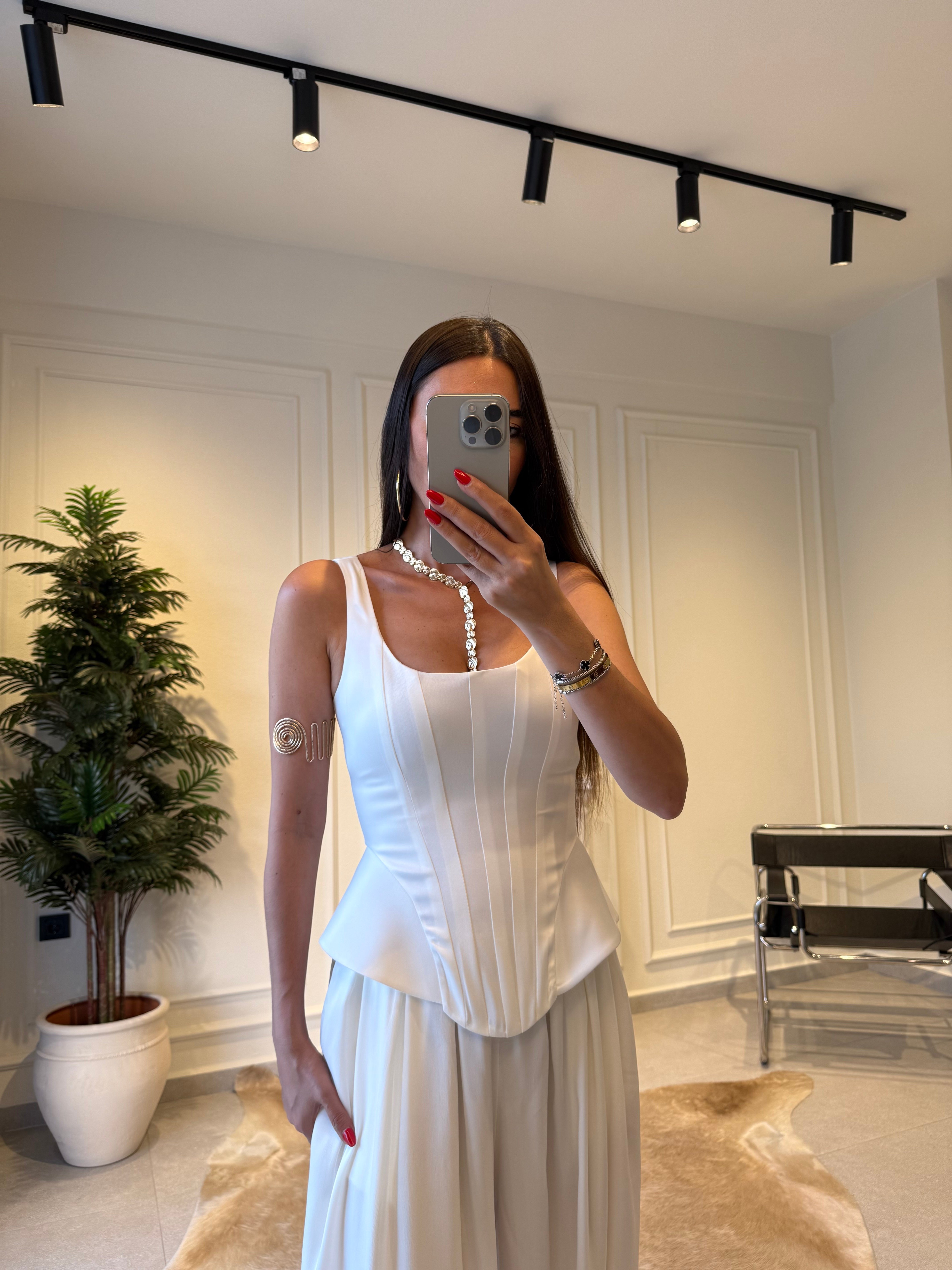 Beyaz Fermuarlı Balenli Korse Bluz