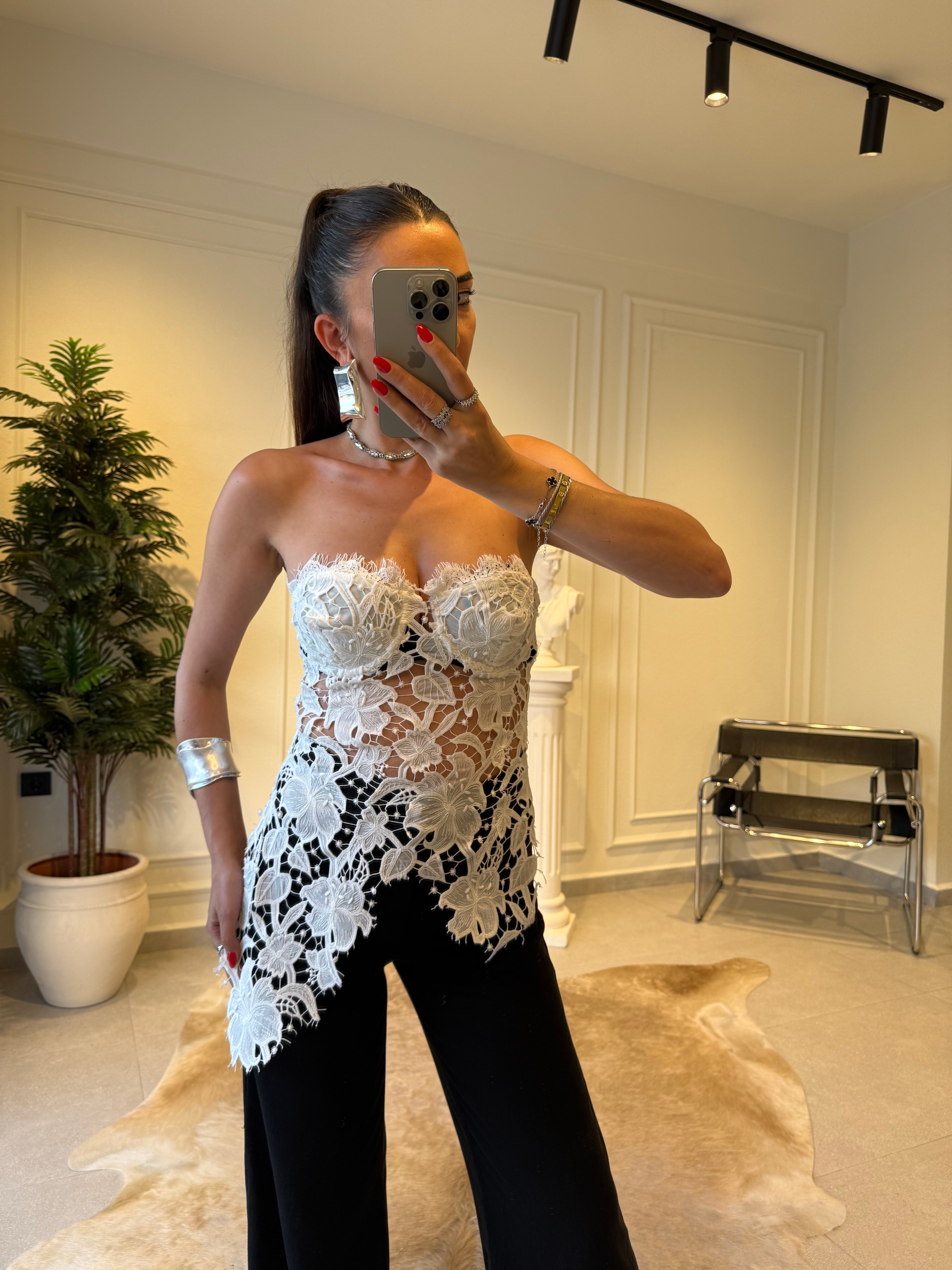 Beyaz Güpür Detaylı Transparan Bluz
