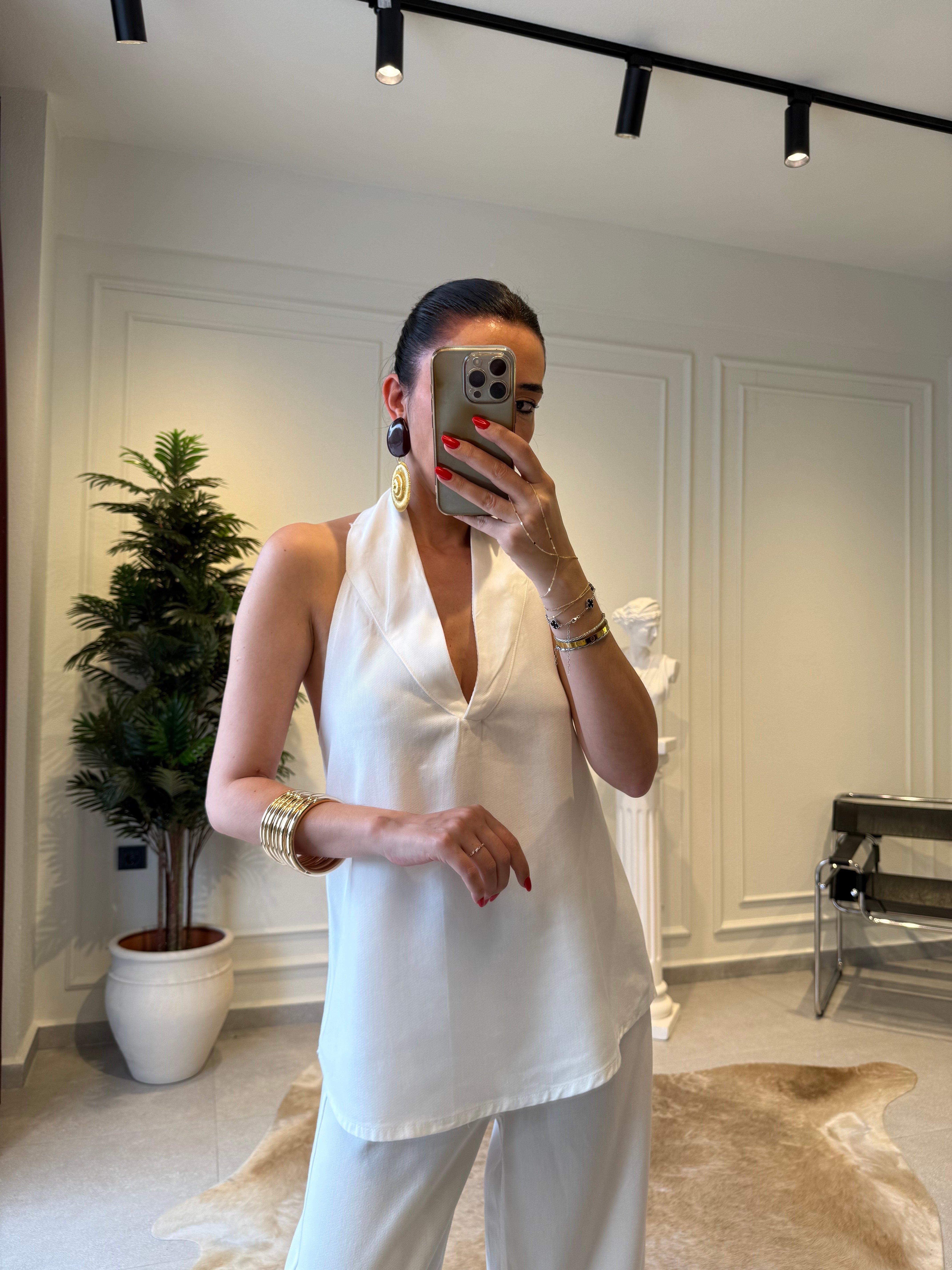 Beyaz Halter Yaka Bluz Pantolon Takım