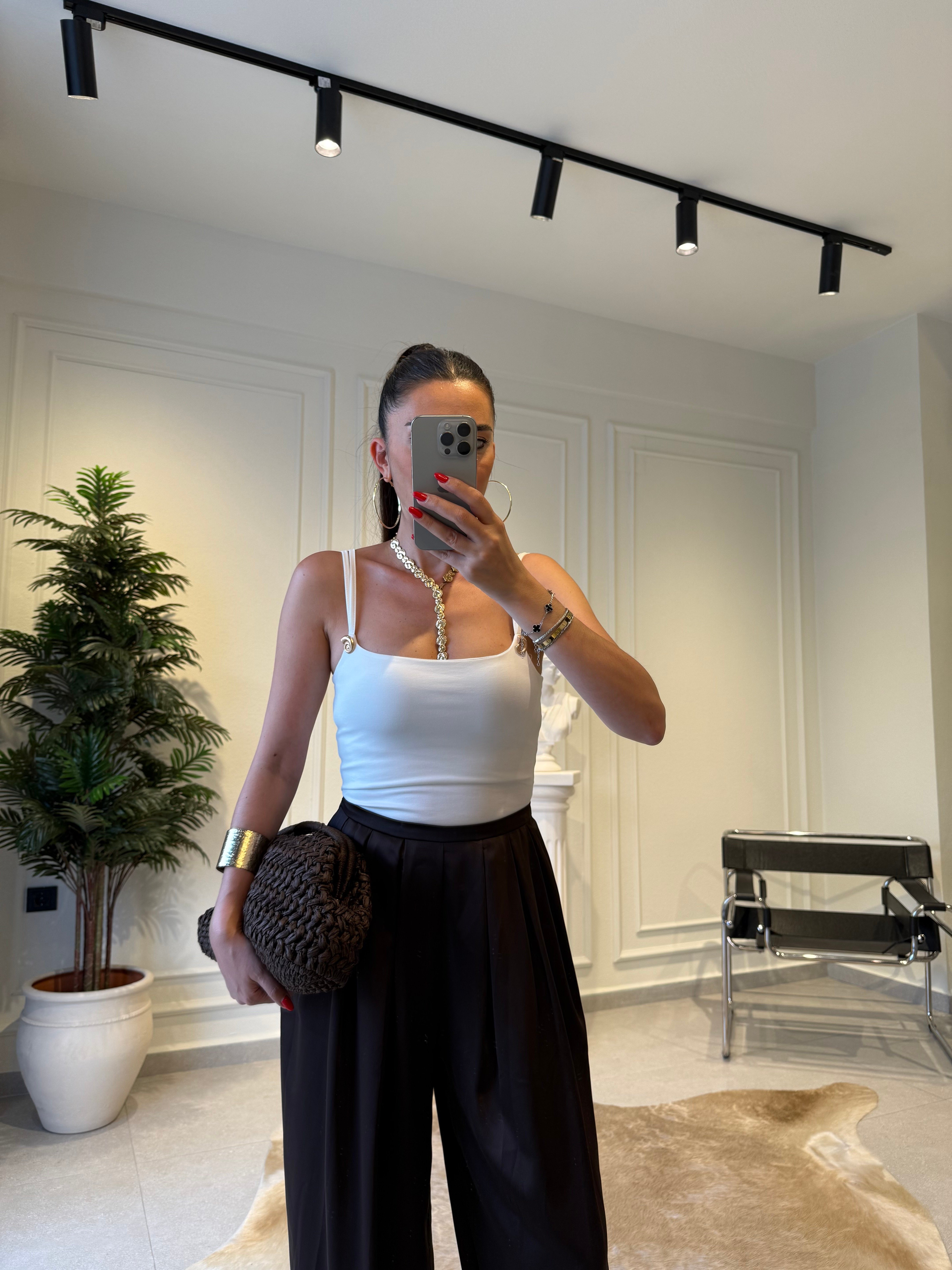 Beyaz Salyangoz Aksesuarlı Bodysuit