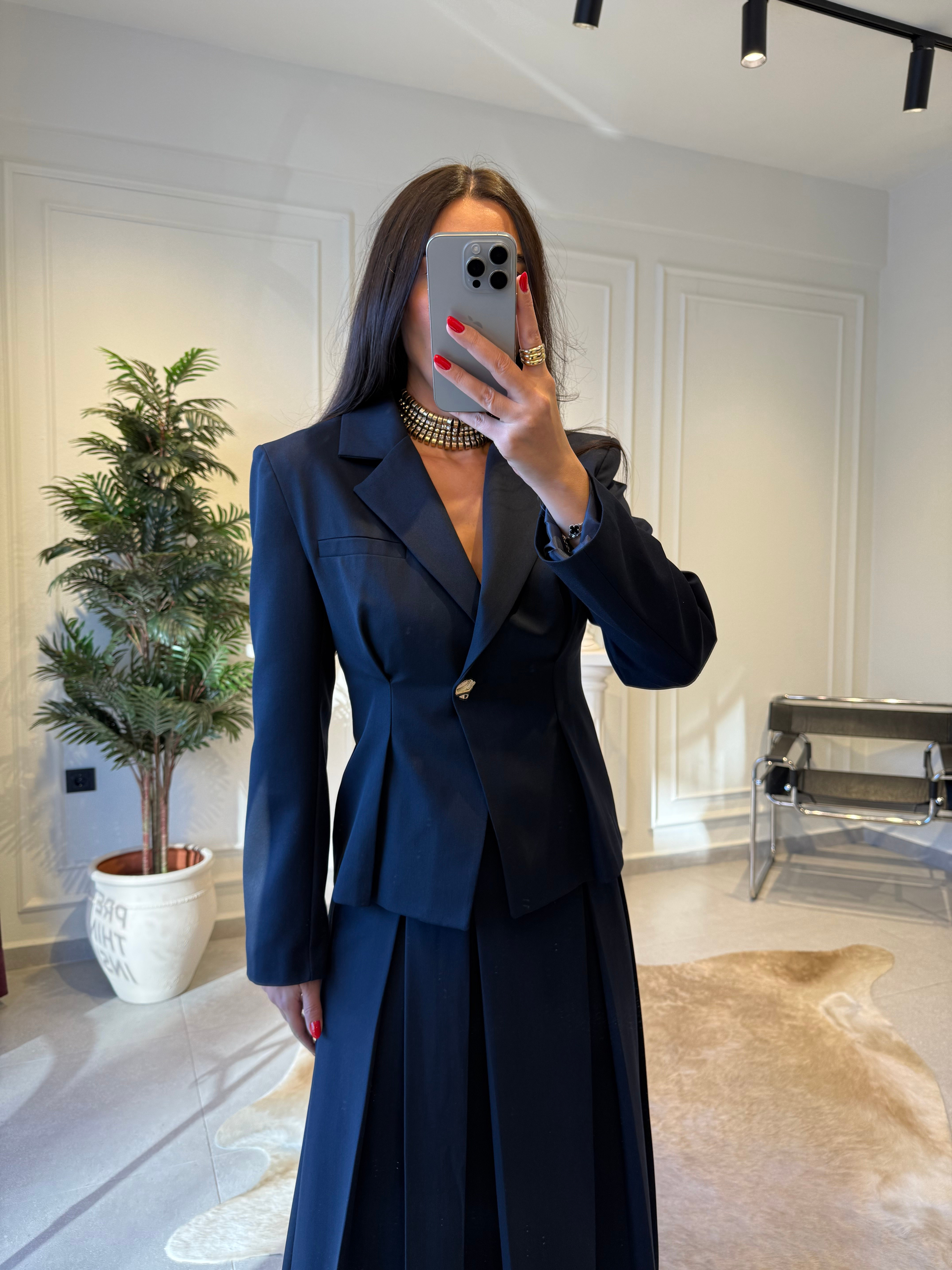 Lacivert Belden Oturtmalı Fit Ceket 