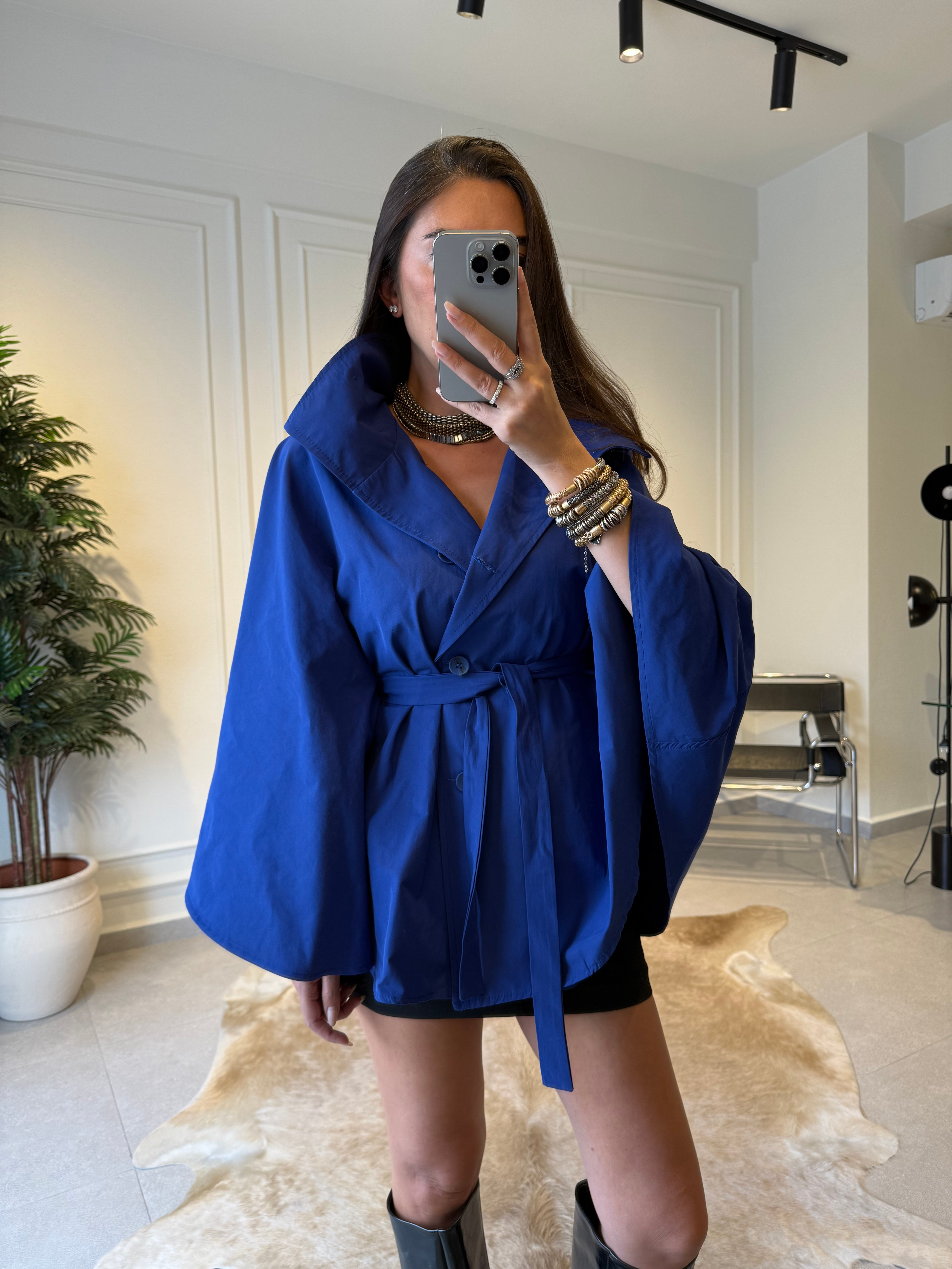 Saks Kuşak Detaylı Pelerin Ceket