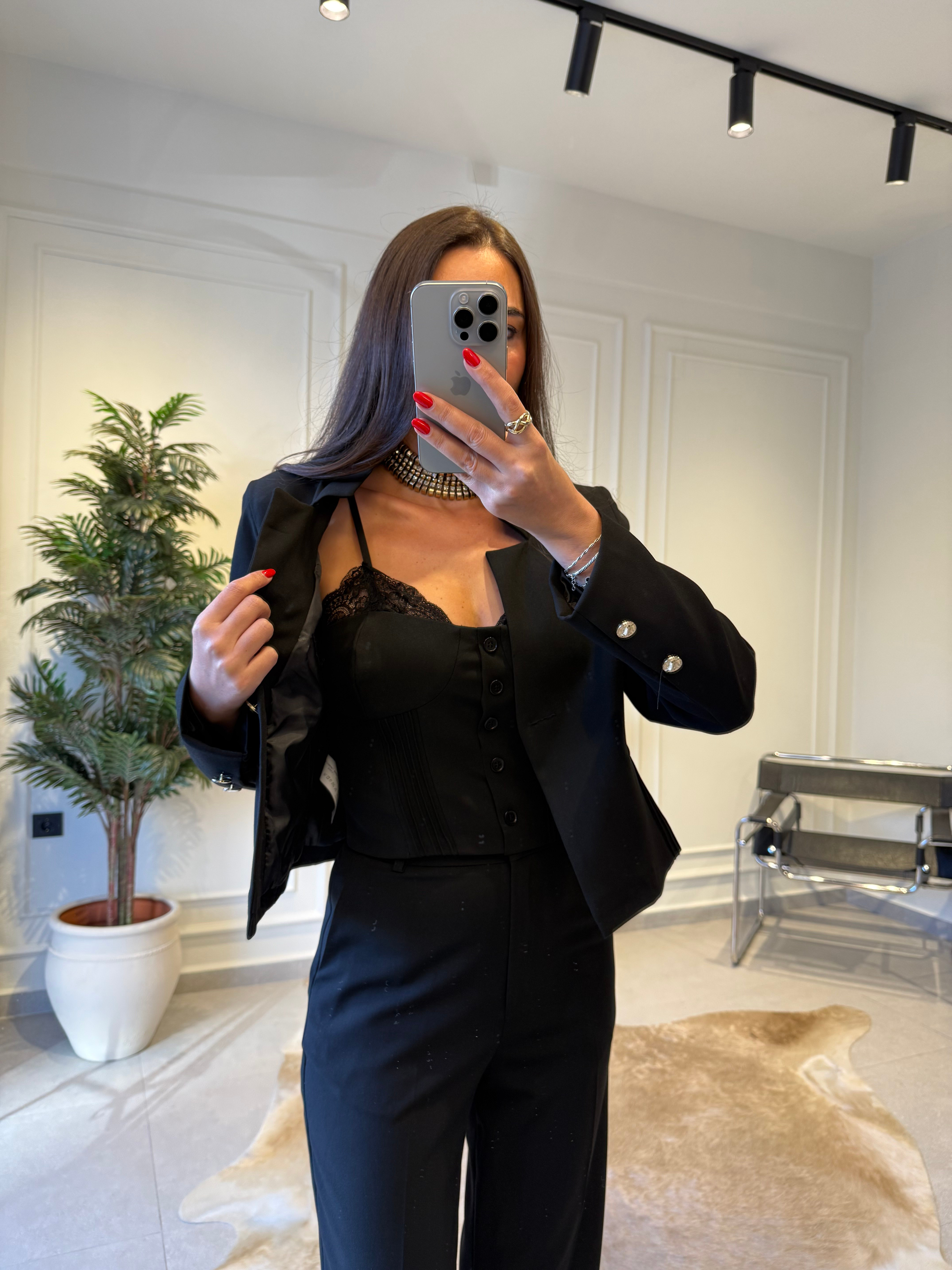 Siyah Asimetrik Yaka Blazer Ceket