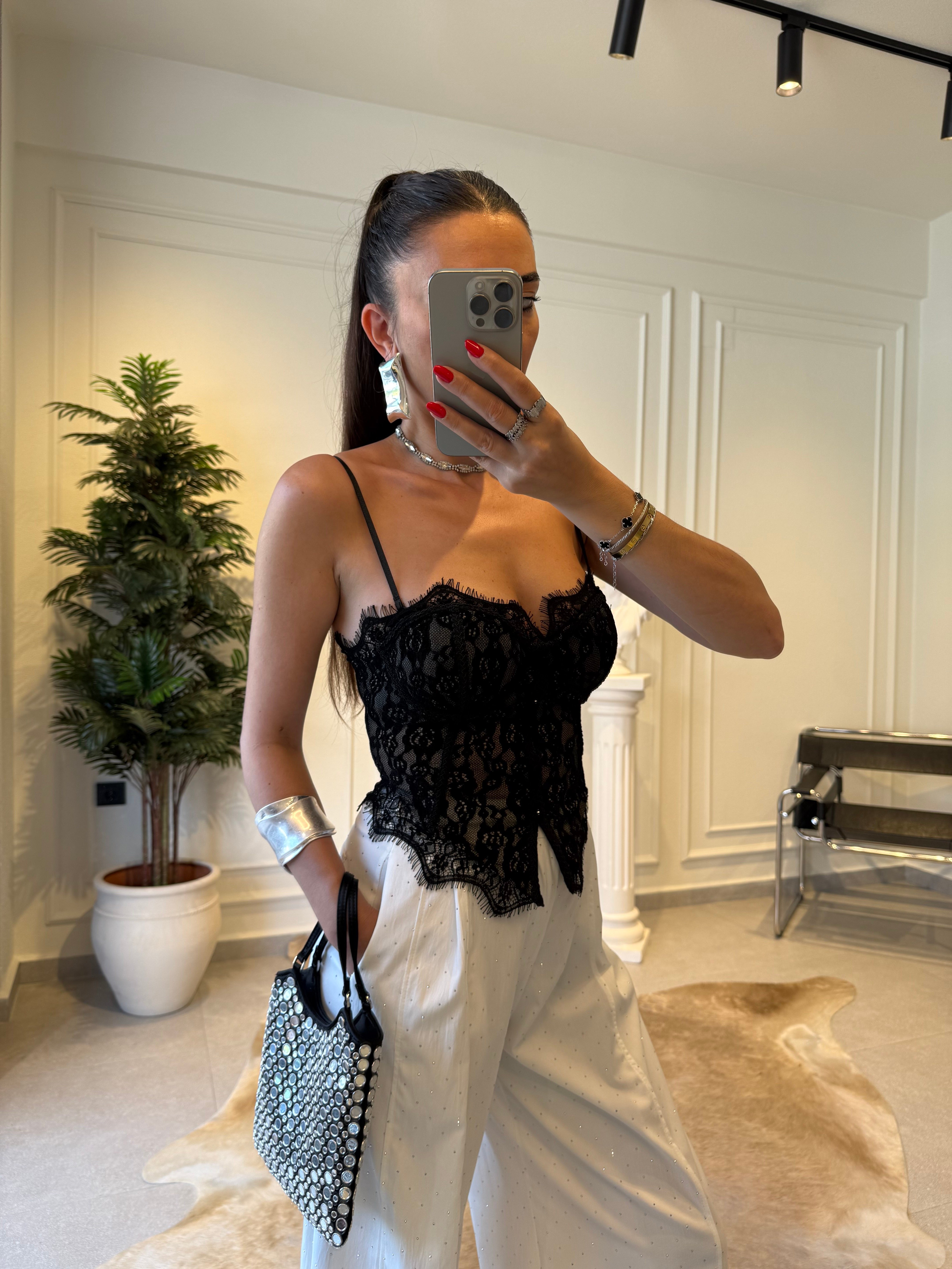 Siyah Dantelli Korse