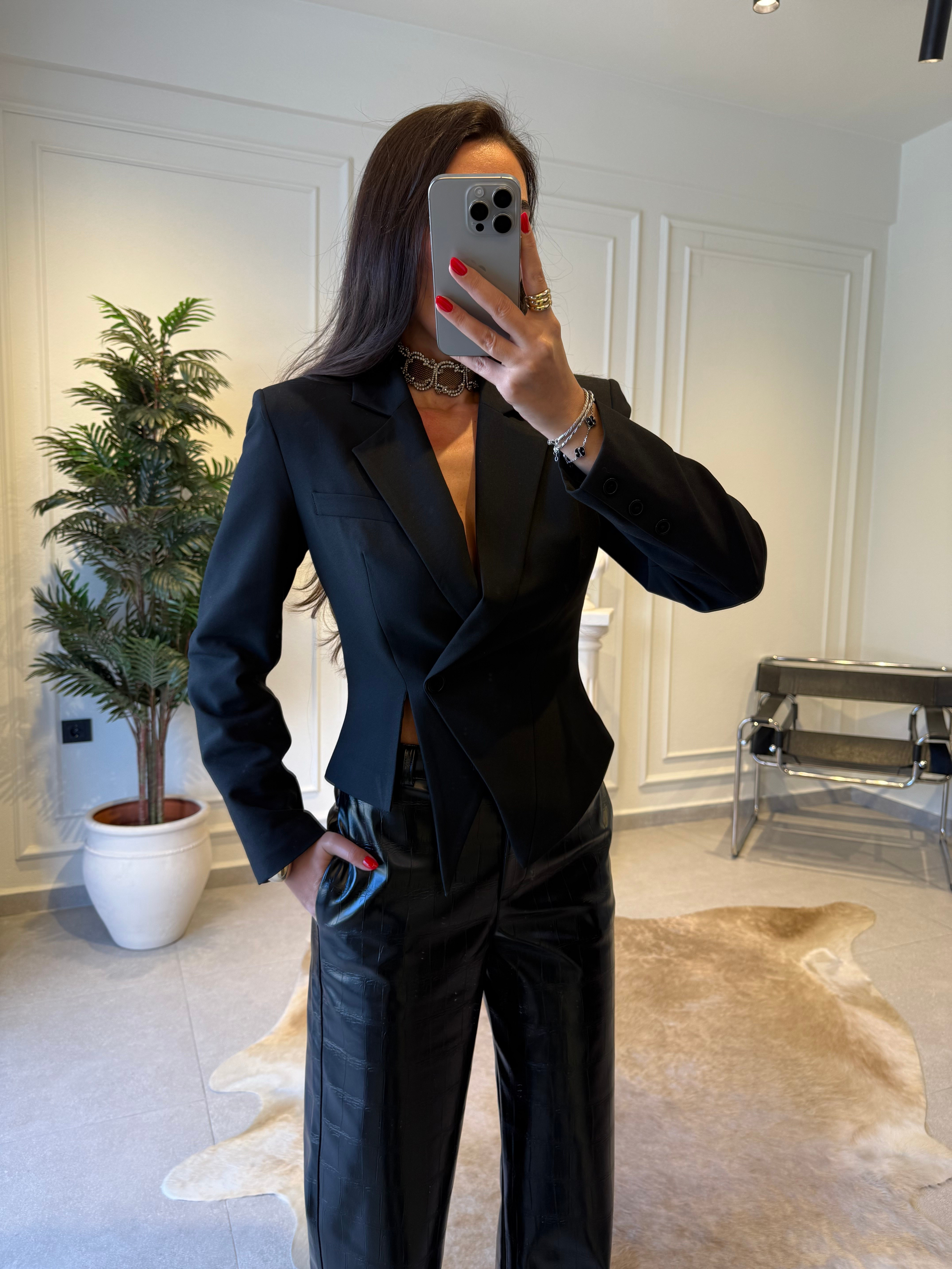 Siyah Özel Üretim Asimetrik Tasarımlı Blazer Ceket(ön sipariş 9 Ekim kargo çıkış )