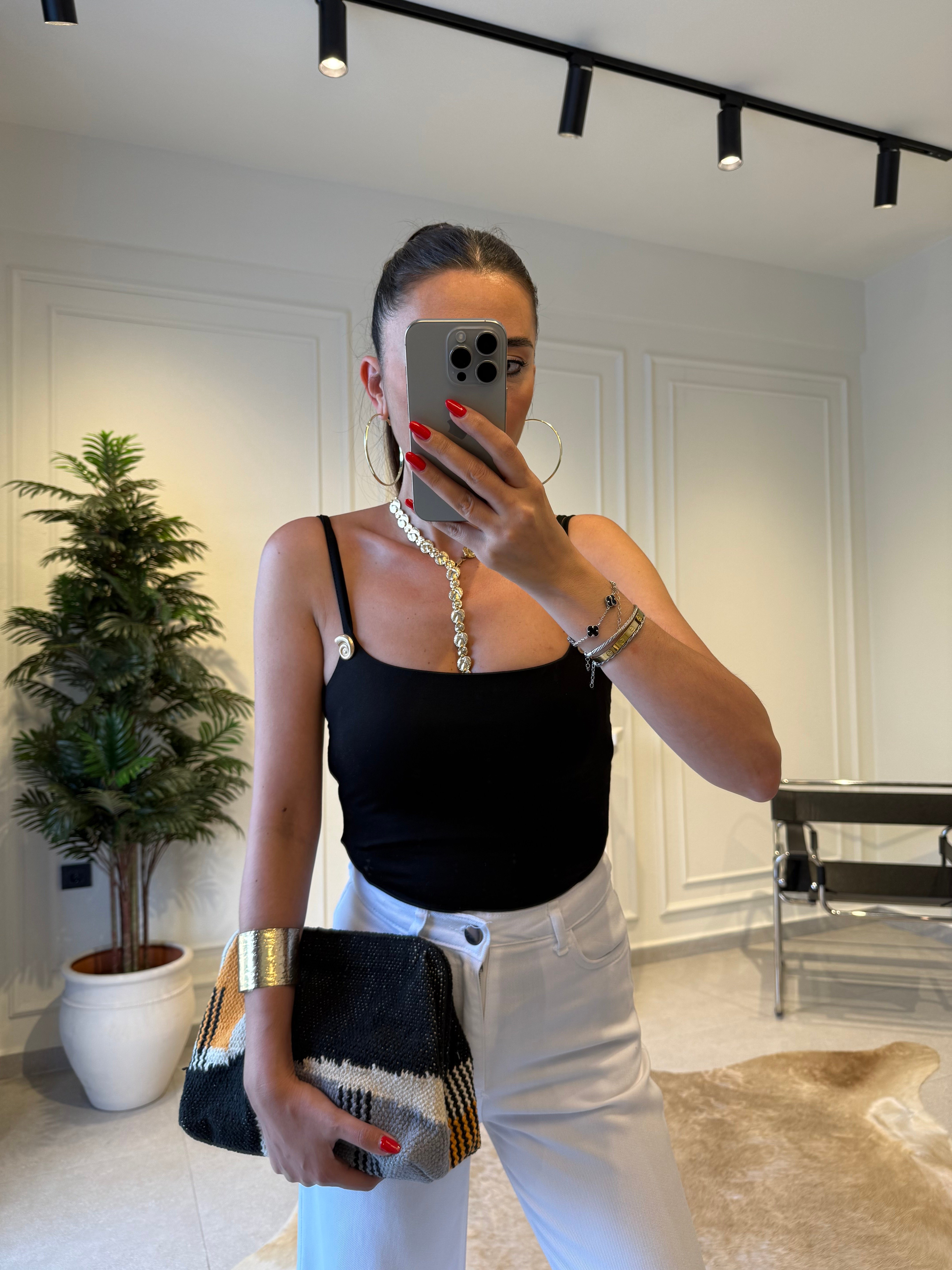 Siyah Salyangoz Aksesuarlı Bodysuit