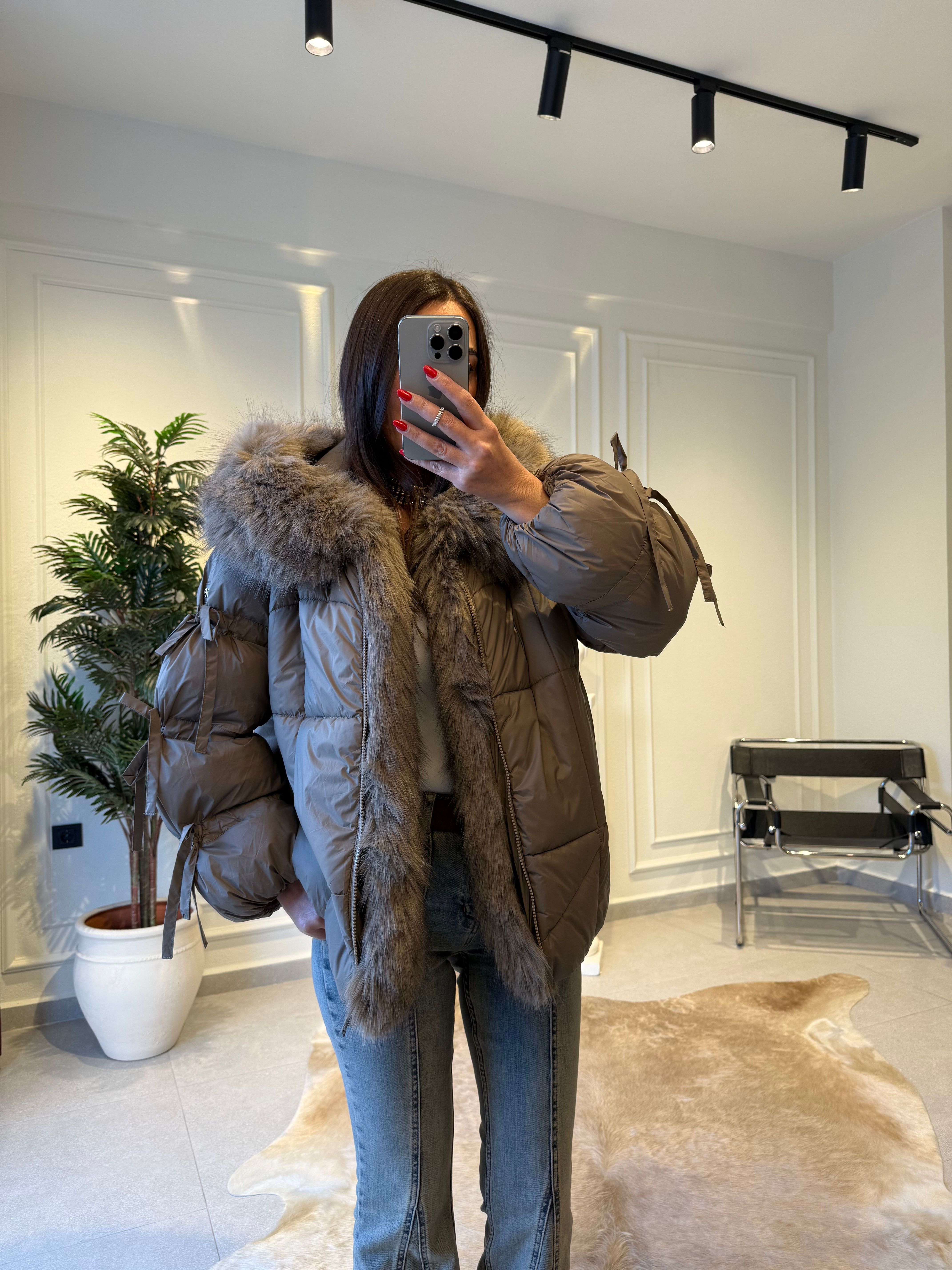 Vizon Kürk Yaka Detaylı Şişme Mont