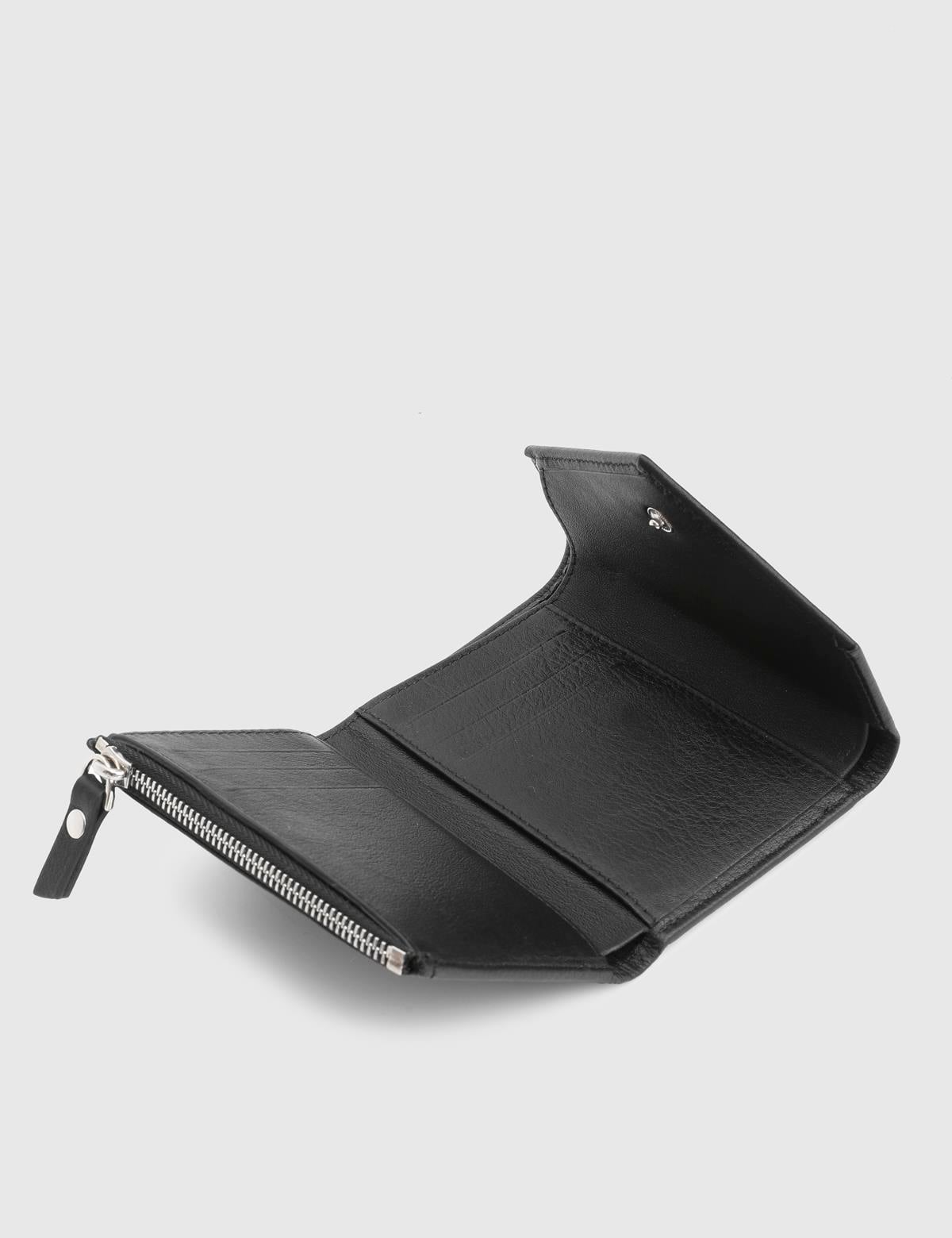 Aryan Black Floater Leather Women's Wallet