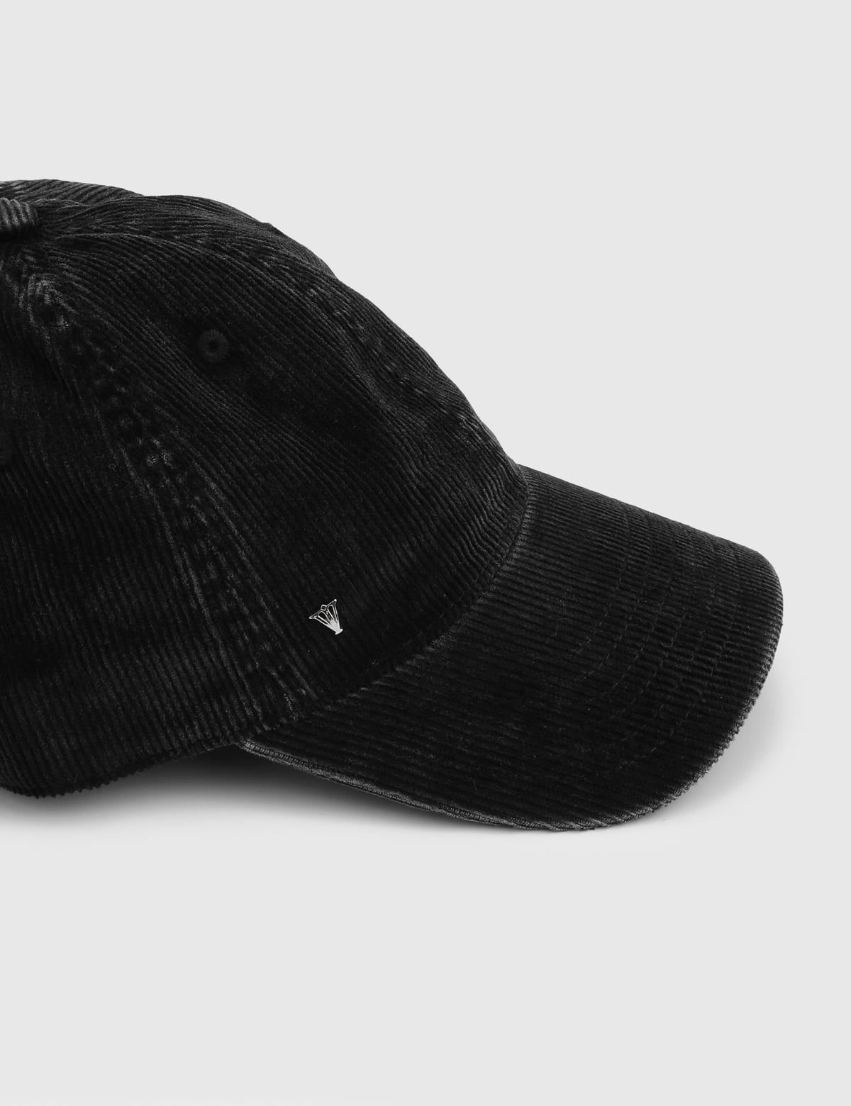 Blen Anthracite Unisex Velvet Cap