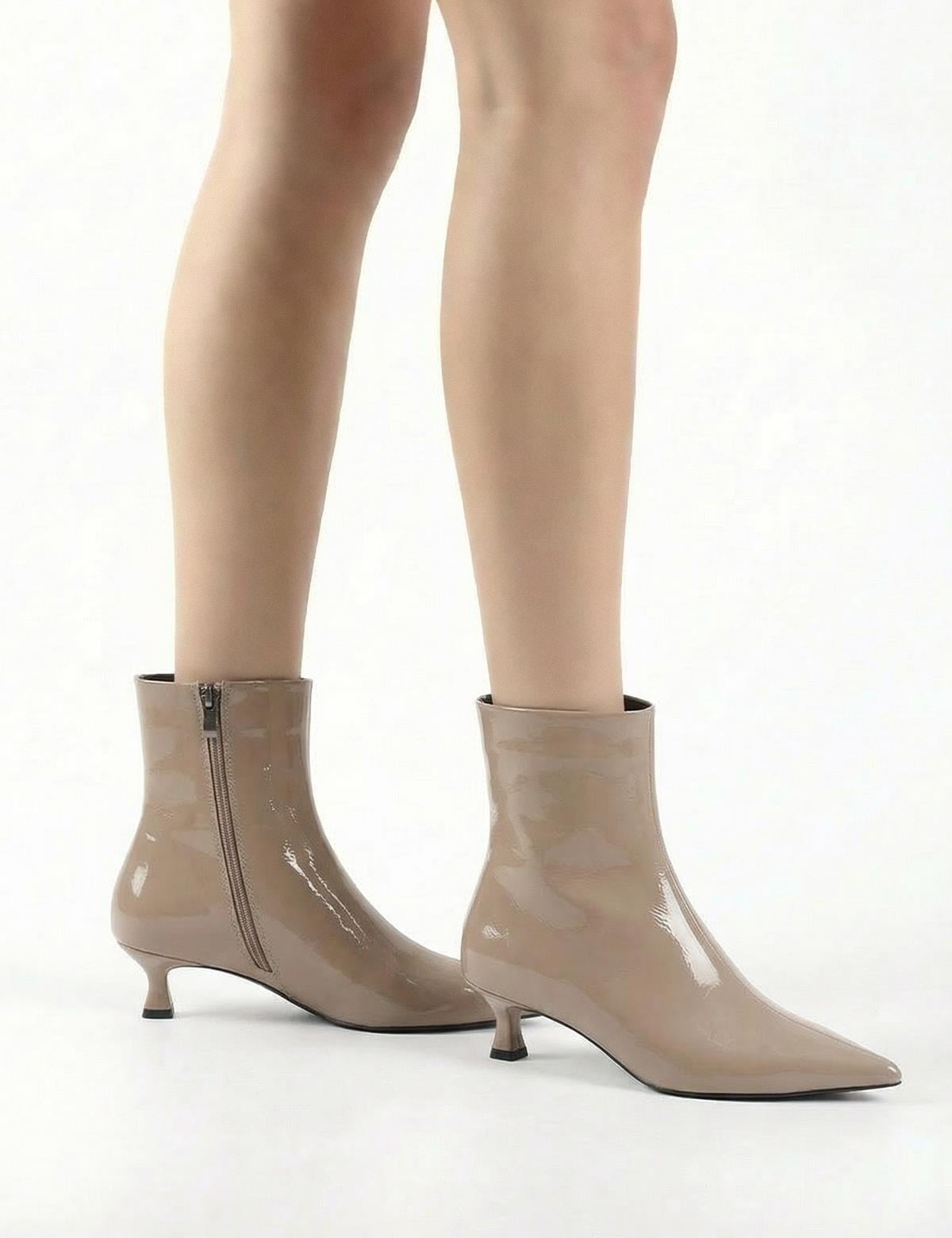 Damian Cream Wrinkled Patent Leather Women's Heeled Boot