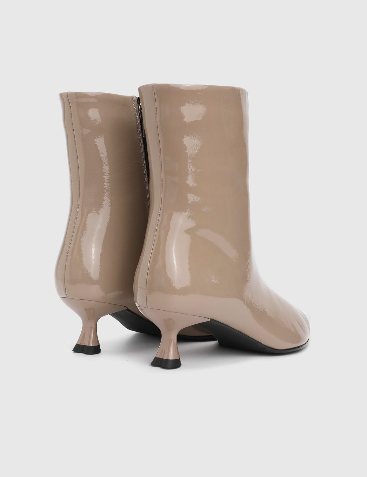 Damian Cream Wrinkled Patent Leather Women's Heeled Boot