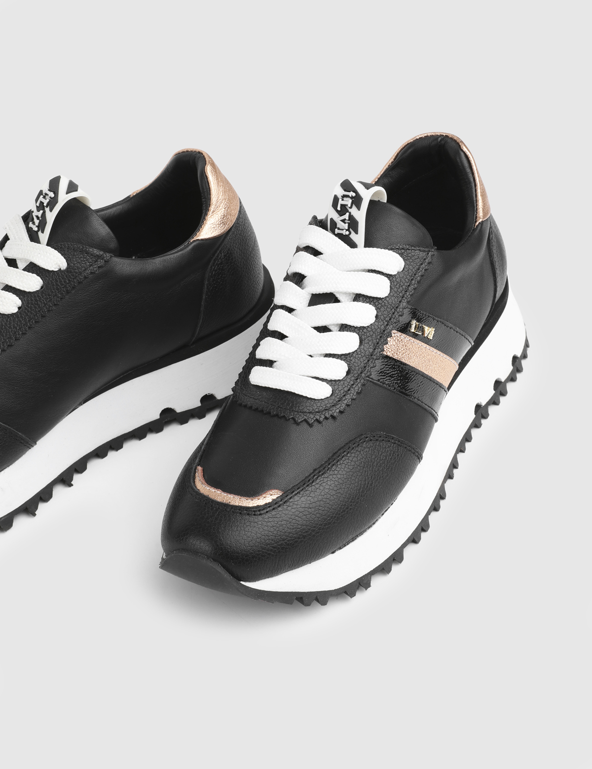 Drift Black Leather Women's Sneaker