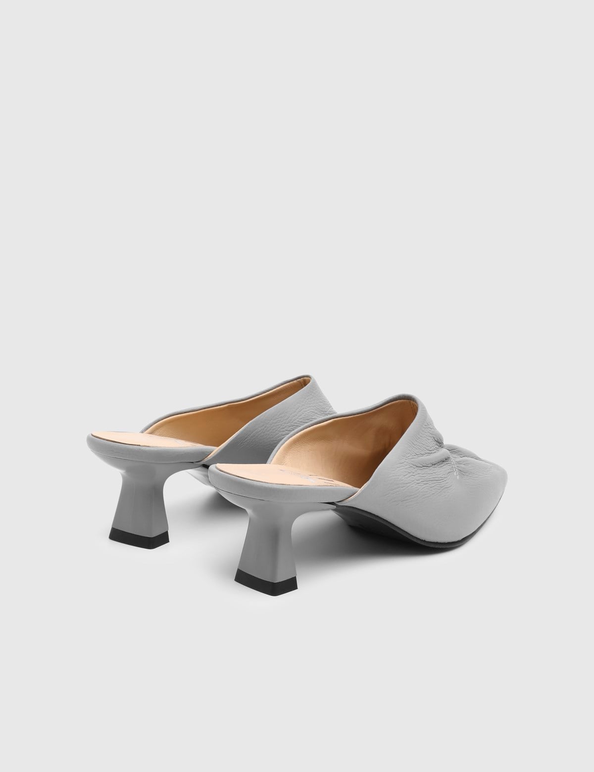 Estrella Grey Leather Women's Slide