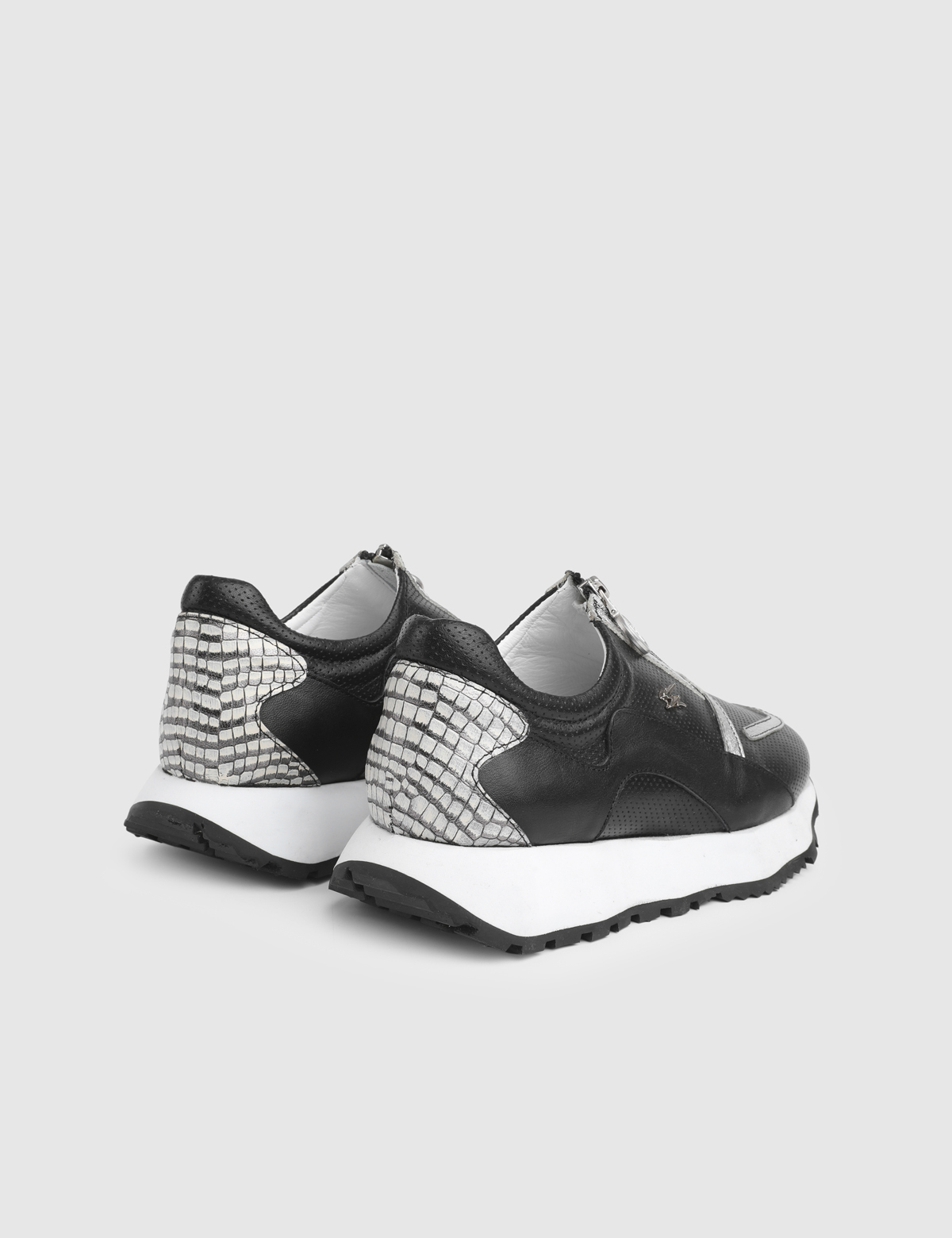 Faro Black Leather Women's Sneaker