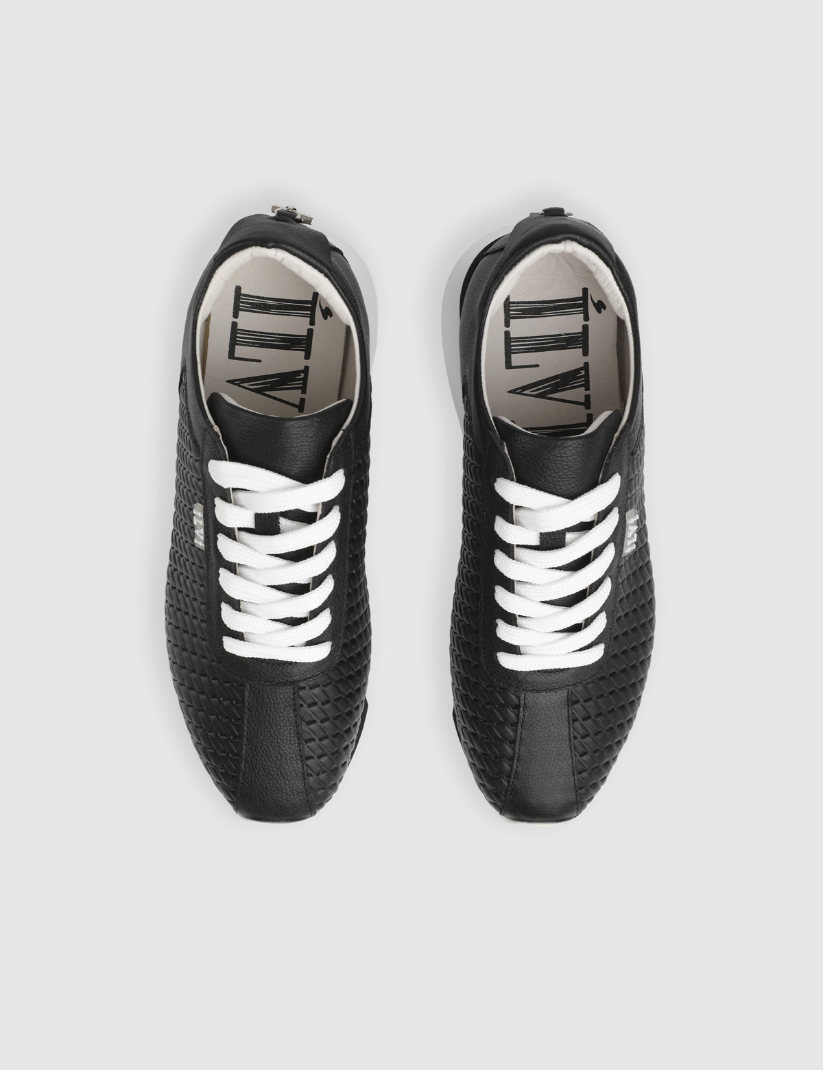 Flux Black Leather Women's Sneaker