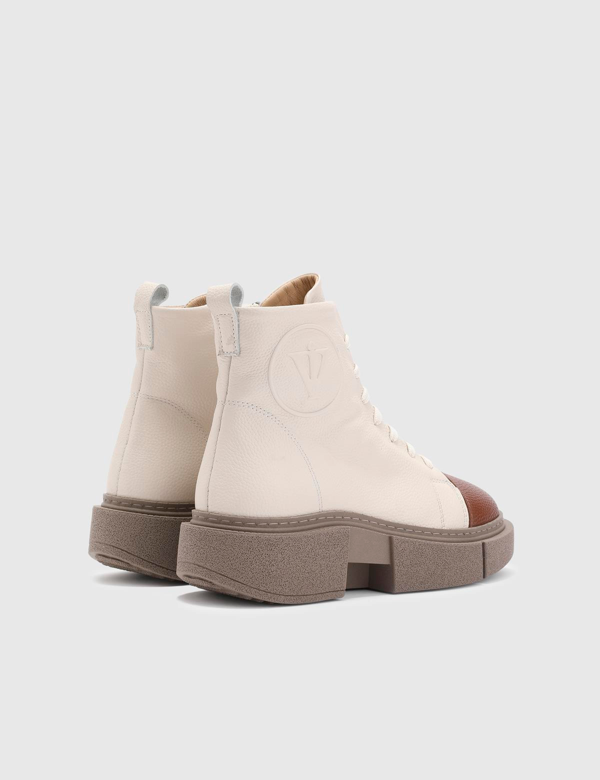 Hauke Saddle Brown Floater Leather Women's Boot