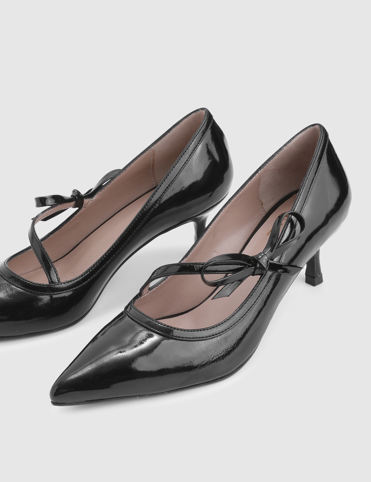 Henna Black Patent Leather Women's Pump