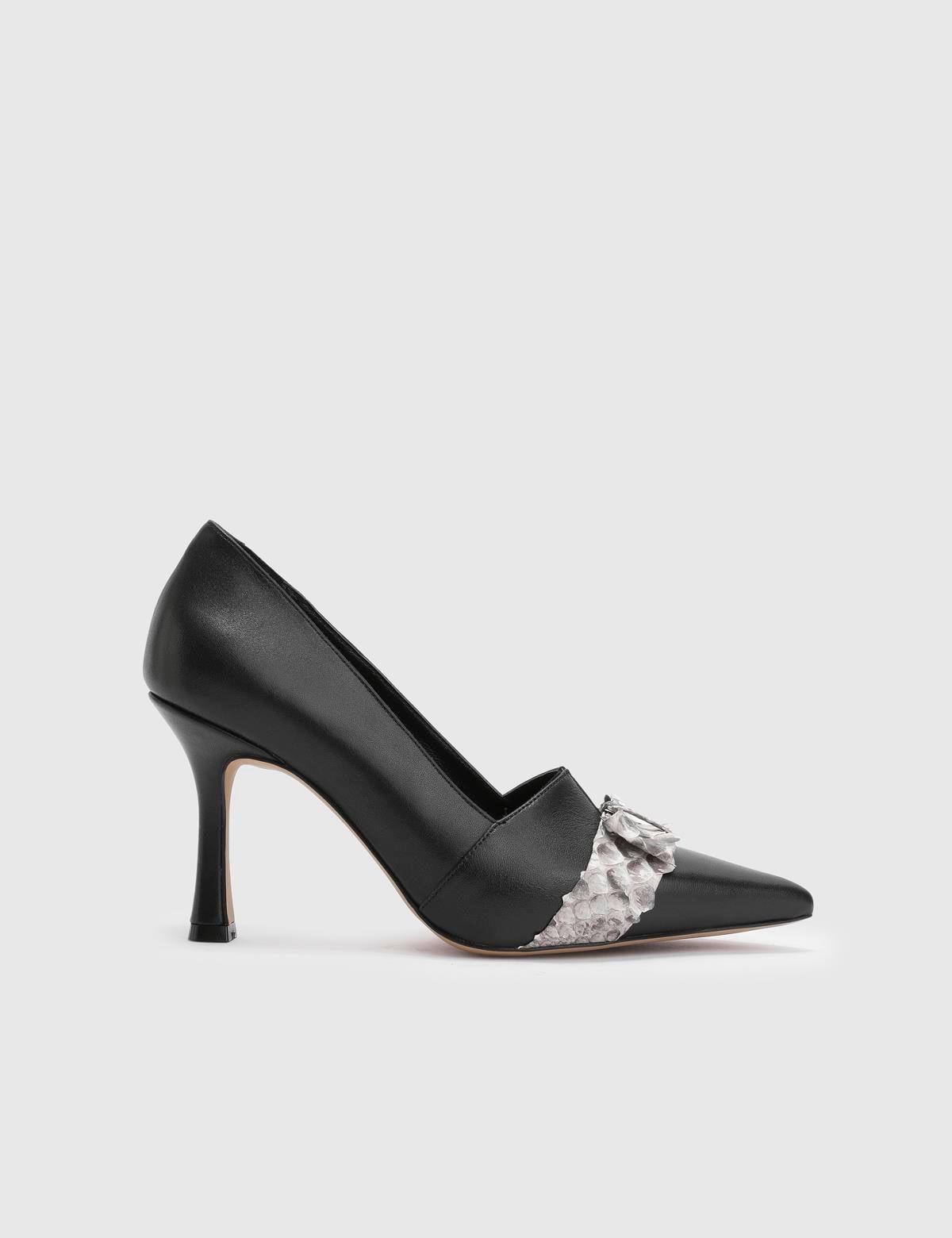 Mayne Black Leather Women's Pump