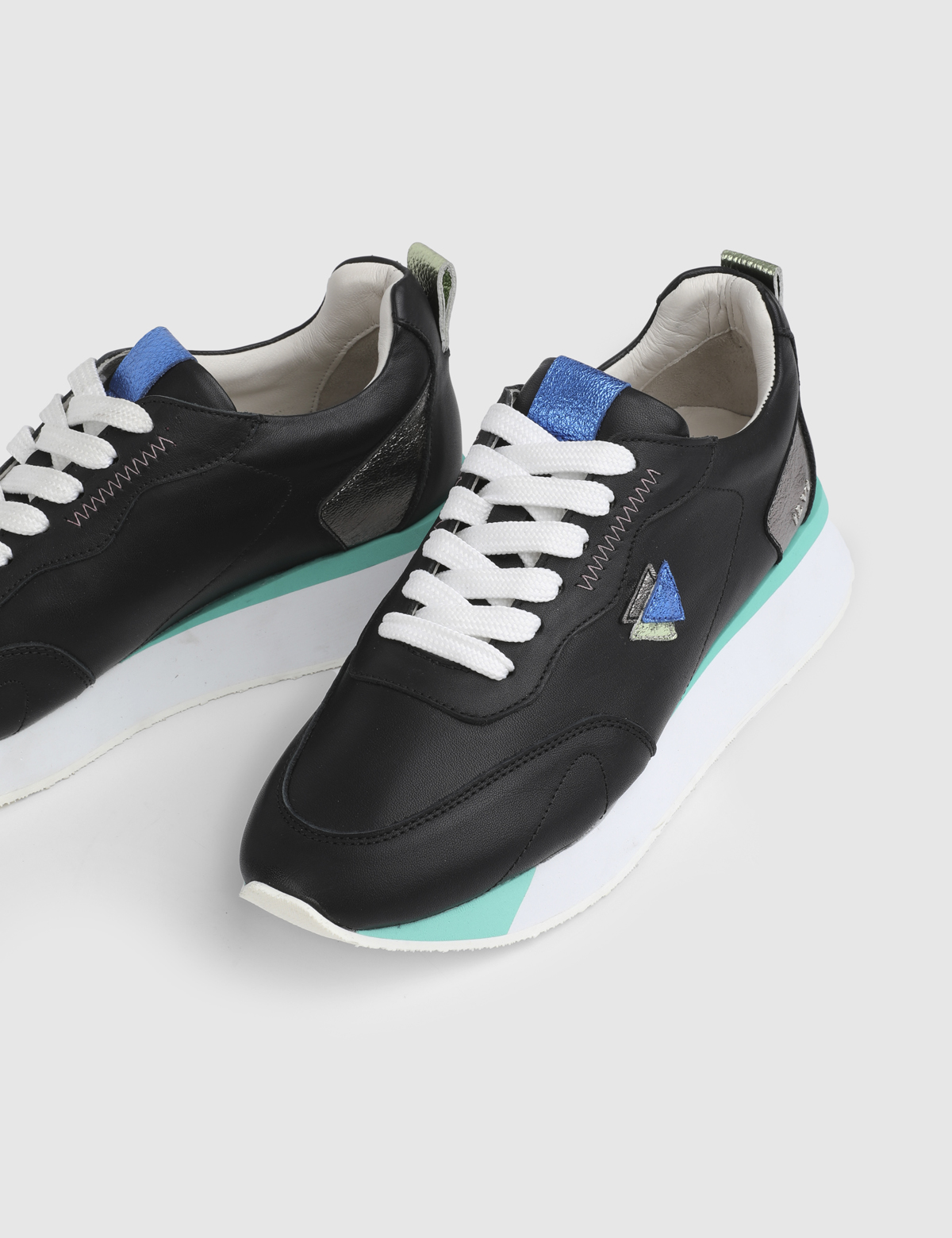Merel Black Floater Leather Women's Sneaker