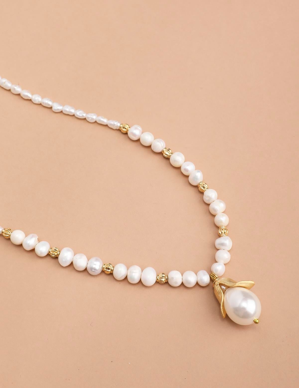 Pamore White Women's Necklace