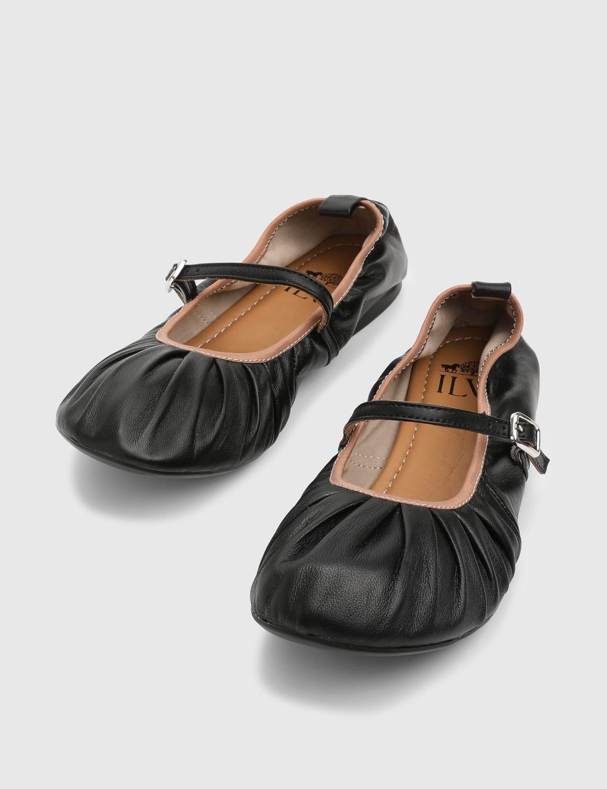 Stragier Black Leather Women's Ballerina