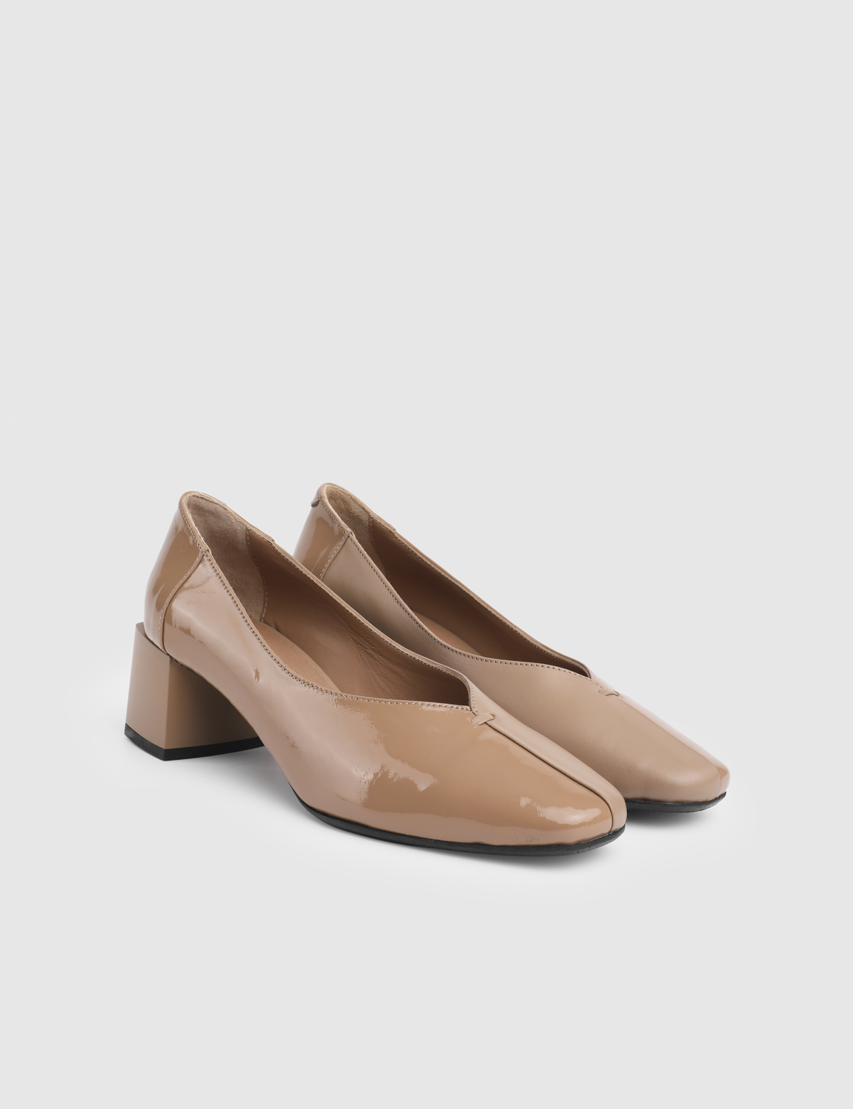 Tide Beige Patent Leather Women's Pump