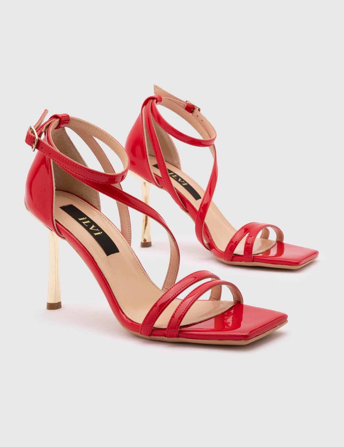 Wallen Red Patent Leather Women's Sandal