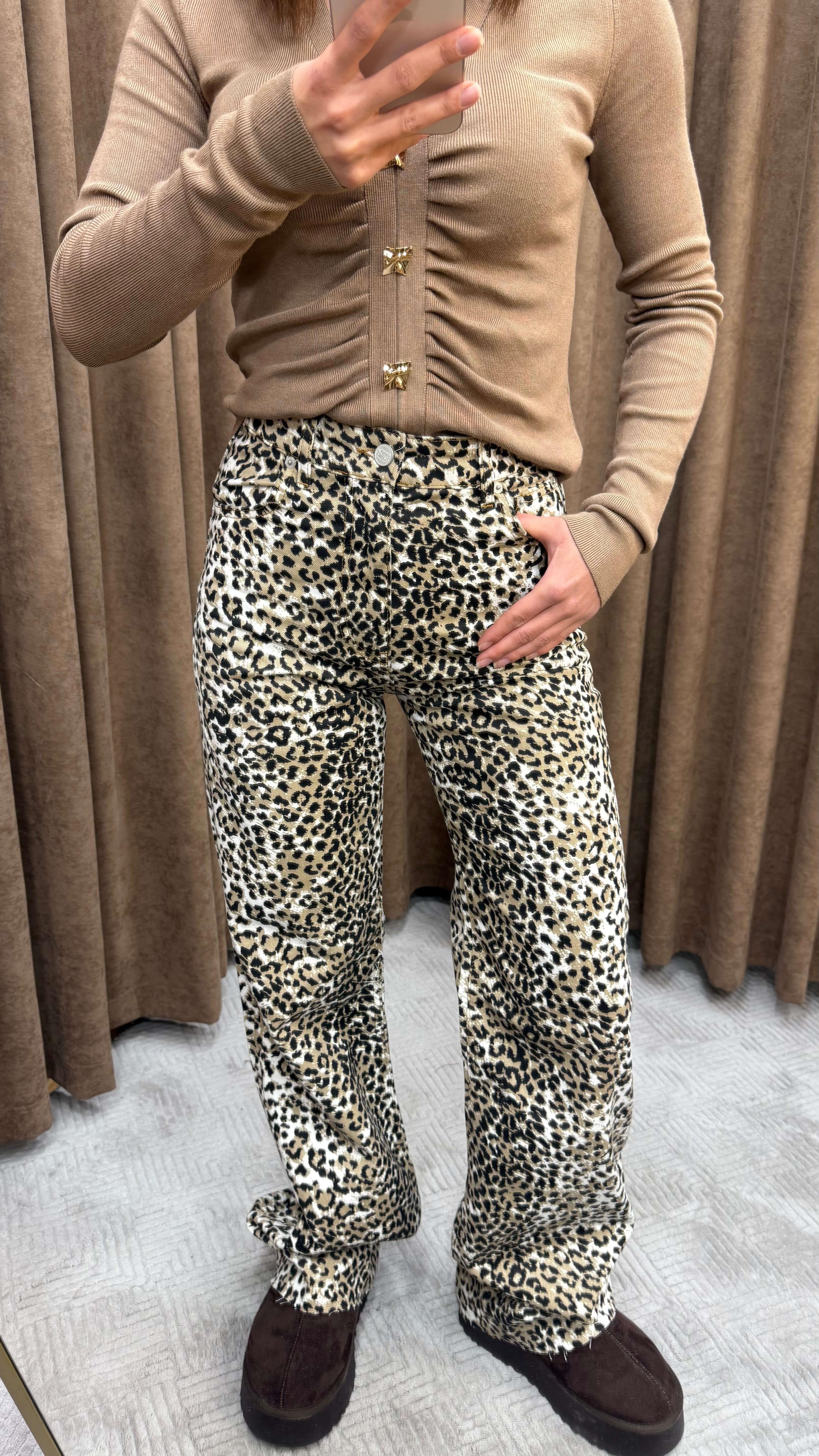  LEOPAR DETAYLI KESİK PAÇA STRAİGHT PANTOLON