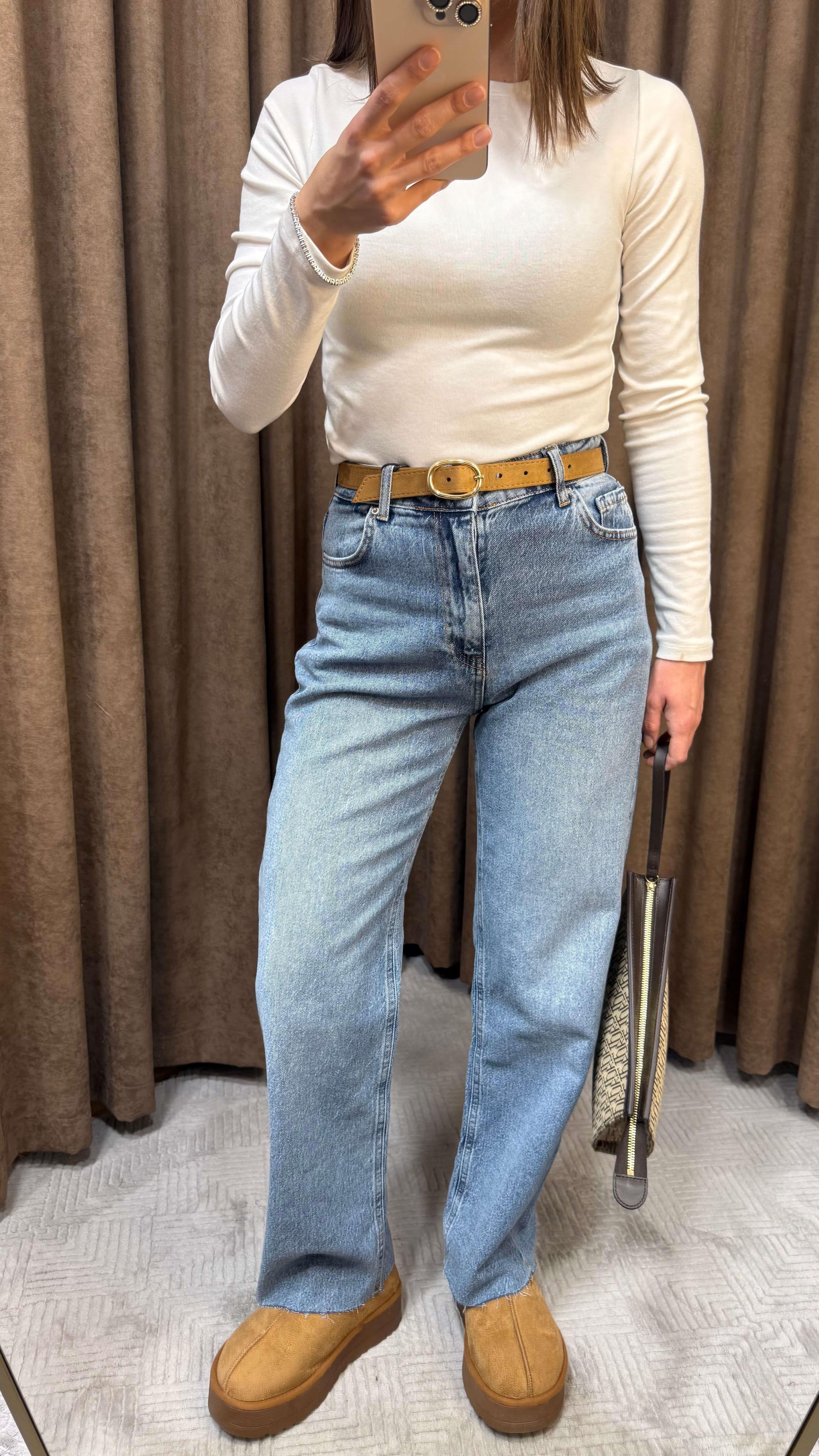 AÇIK MAVİ KEMERLİ STRAİGHT KESİK PAÇA JEAN