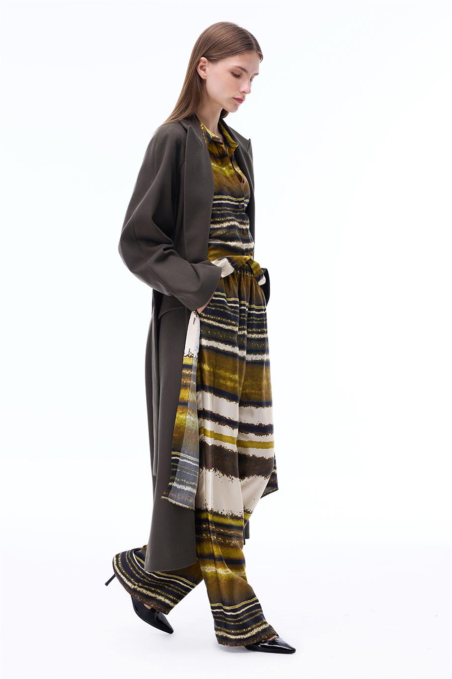 Anabels Rahat Kalıp Diz Altı Reglan Kol Ceket Yaka Hakı Kaban